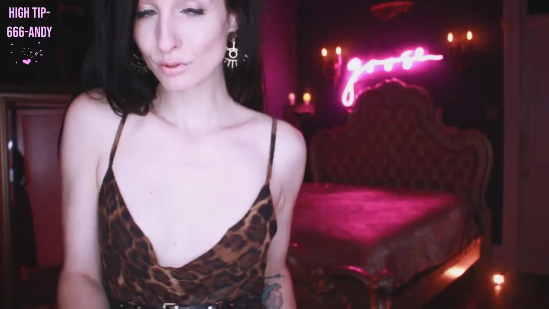 Gallery image thumbnail from Lucy_Goose's myfreecams stream on, 09/14/2024, 05:06 image 2 of 20