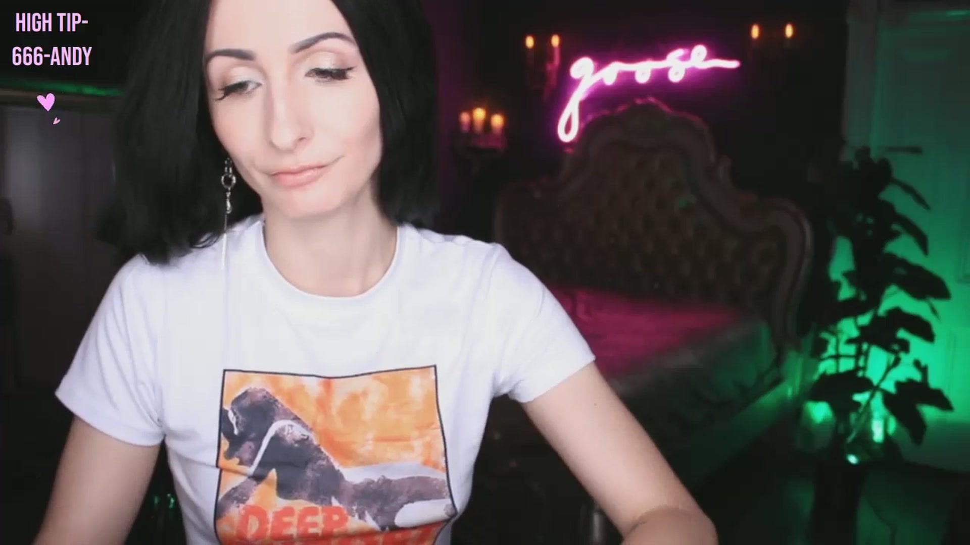 Gallery image thumbnail from Lucy_Goose's myfreecams stream on, 09/21/2024, 06:26 image 3 of 20