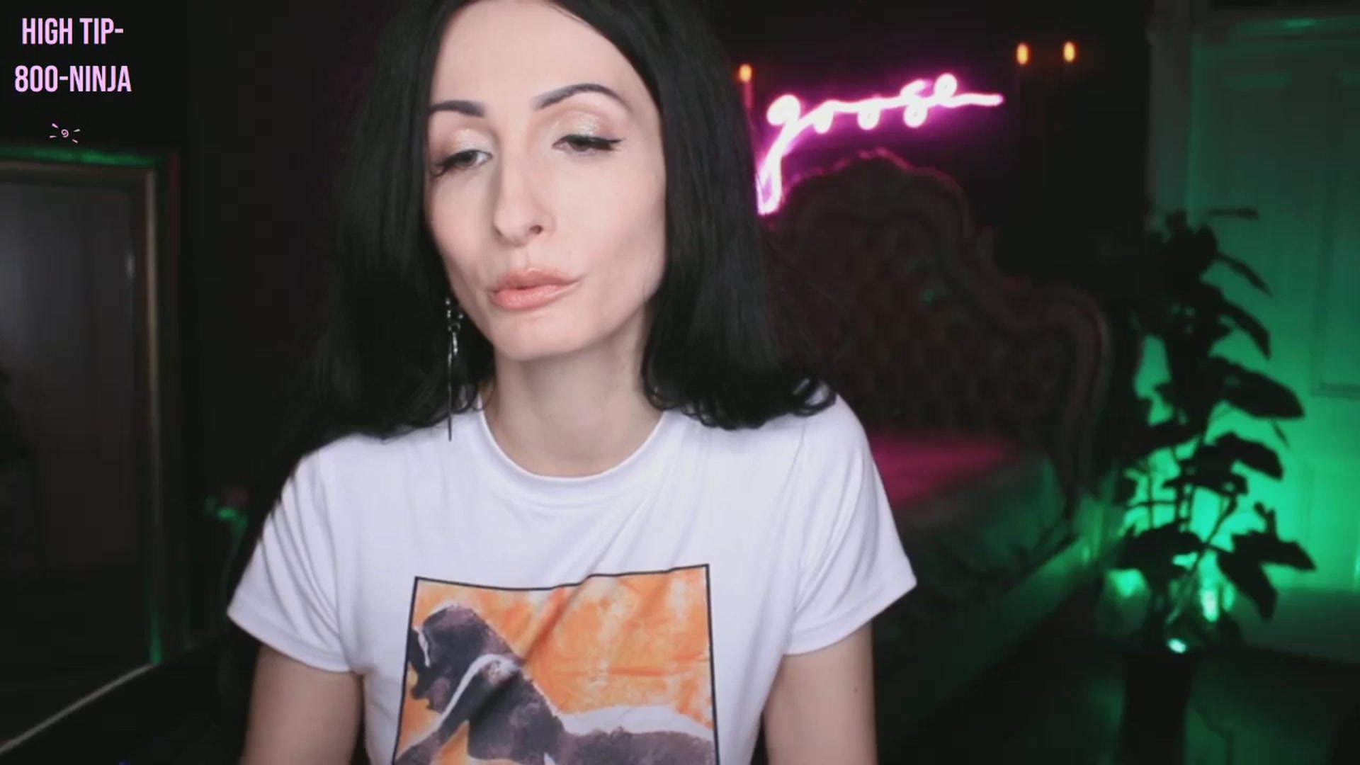 Gallery image thumbnail from Lucy_Goose's myfreecams stream on, 09/21/2024, 06:26 image 14 of 20