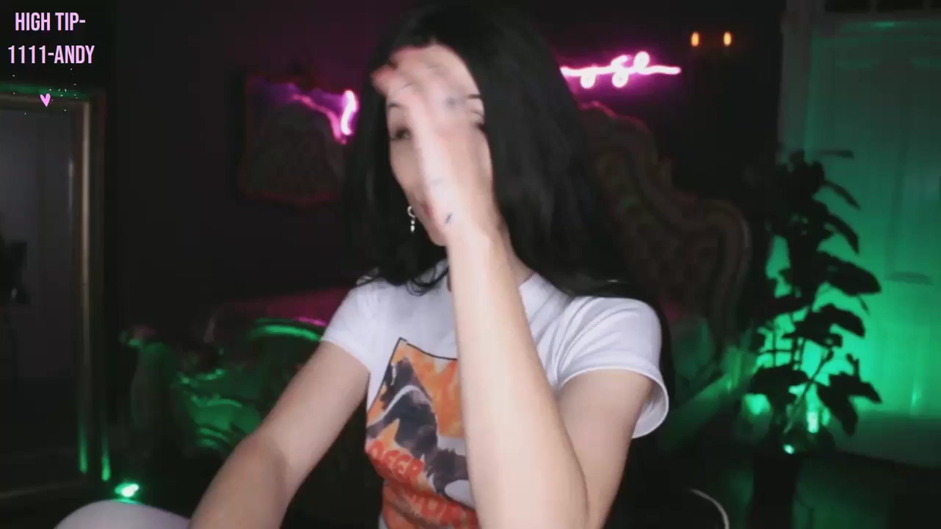Gallery image thumbnail from Lucy_Goose's myfreecams stream on, 09/21/2024, 07:46 image 8 of 20
