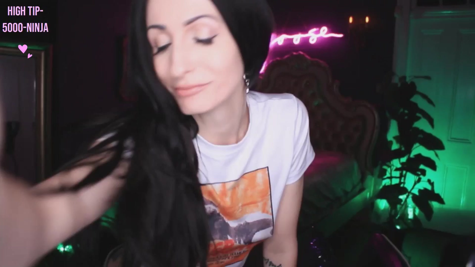Gallery image thumbnail from Lucy_Goose's myfreecams stream on, 09/21/2024, 10:25 image 1 of 20