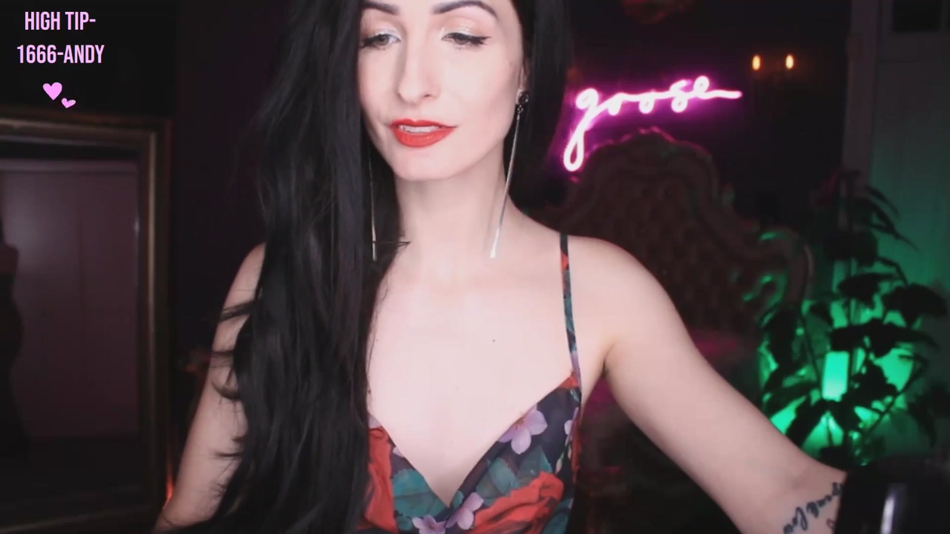 Gallery image thumbnail from Lucy_Goose's myfreecams stream on, 09/28/2024, 06:07 image 17 of 20
