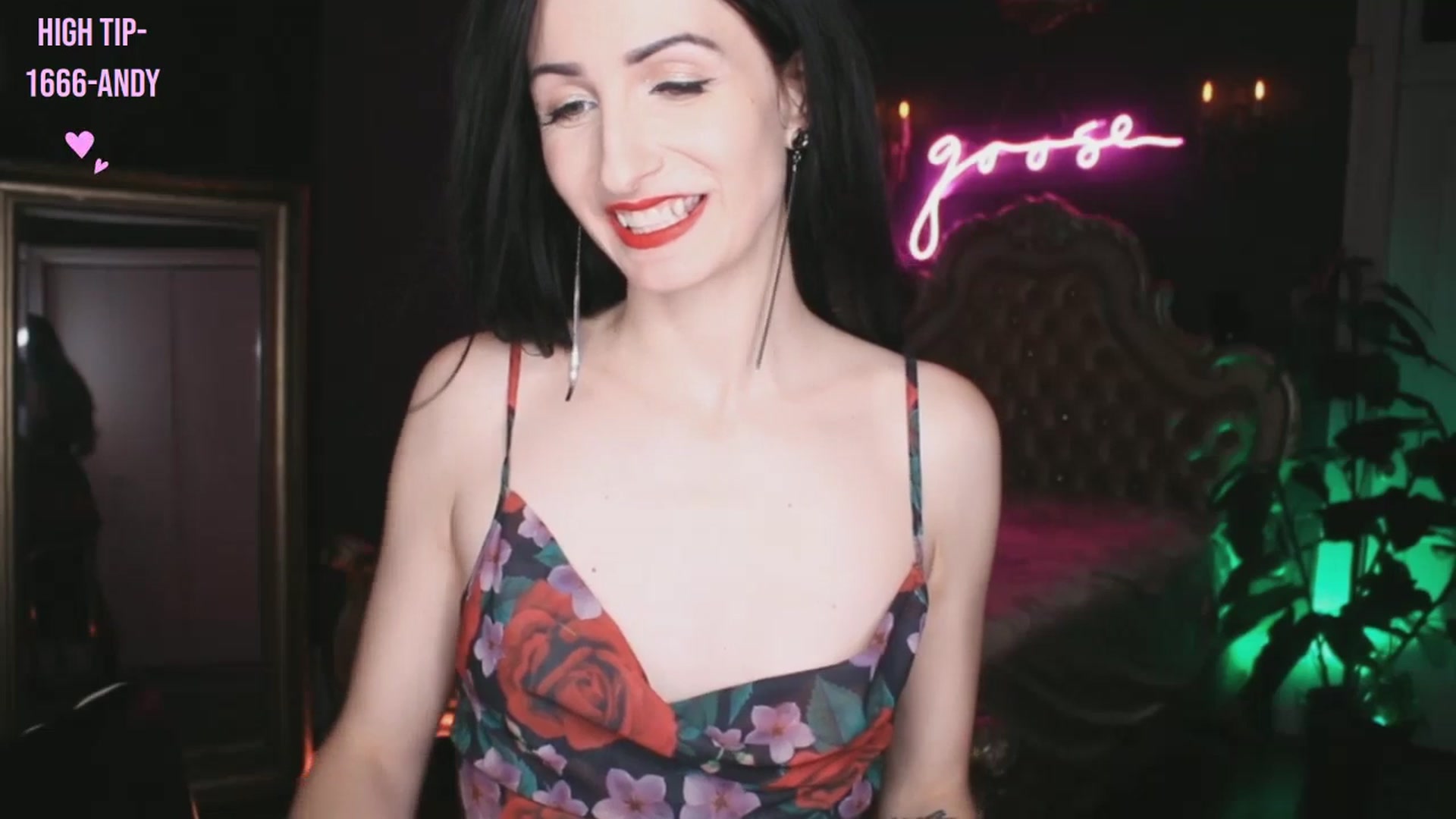 Gallery image thumbnail from Lucy_Goose's myfreecams stream on, 09/28/2024, 07:38 image 12 of 20
