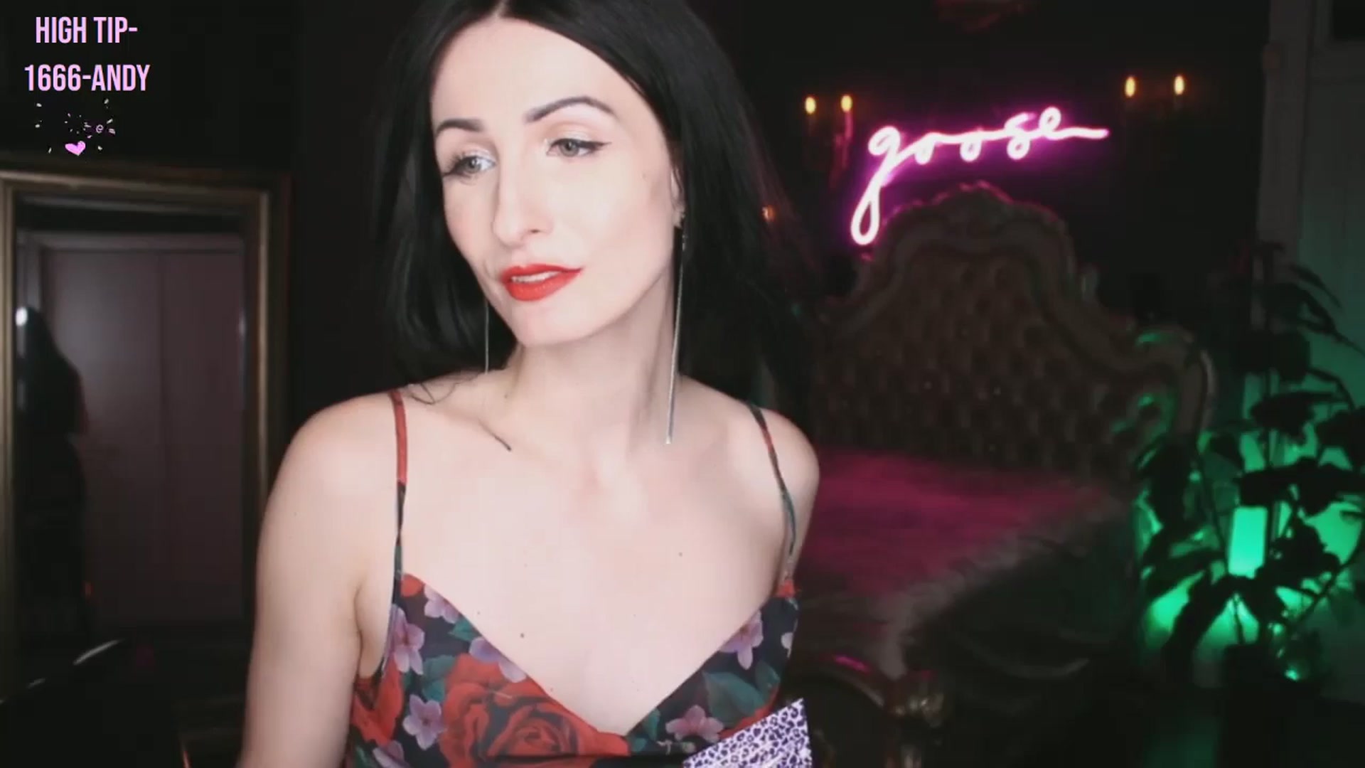Gallery image thumbnail from Lucy_Goose's myfreecams stream on, 09/28/2024, 07:38 image 11 of 20