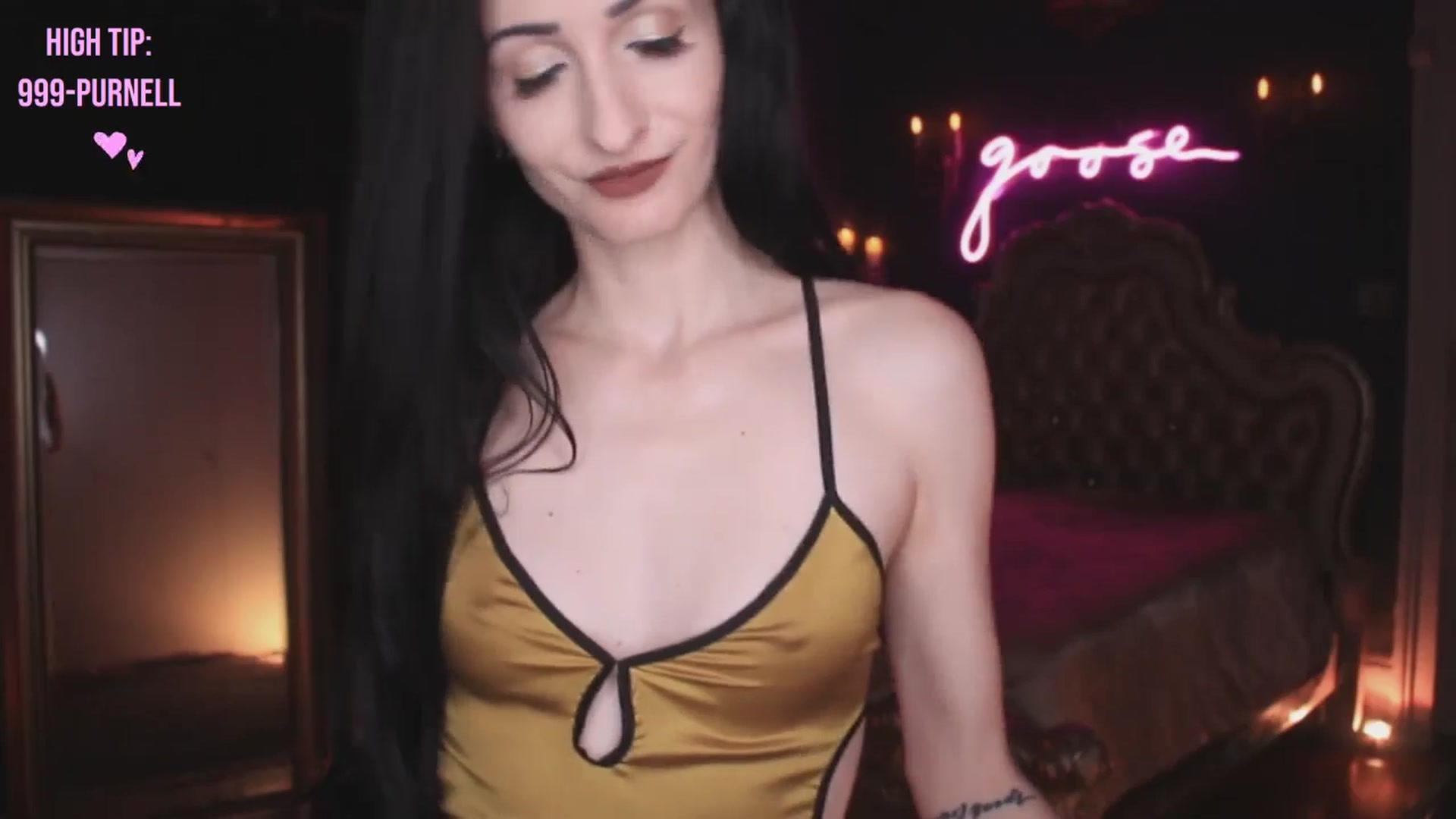 Gallery image thumbnail from Lucy_Goose's myfreecams stream on, 11/13/2024, 07:49 image 7 of 20