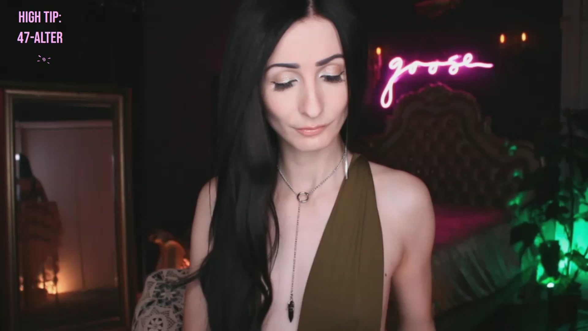 Gallery image thumbnail from Lucy_Goose's myfreecams stream on, 11/23/2024, 05:45 image 11 of 20