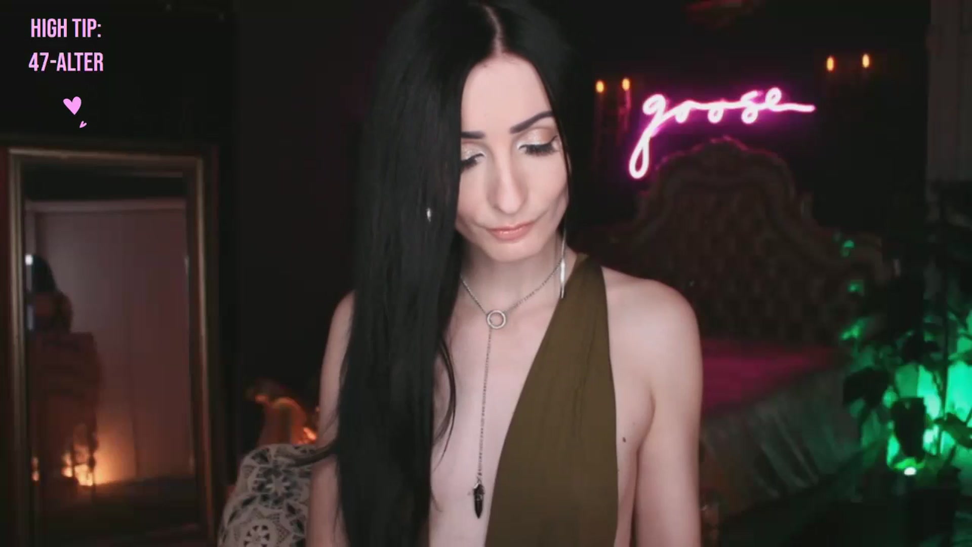 Gallery image thumbnail from Lucy_Goose's myfreecams stream on, 11/23/2024, 05:45 image 10 of 20