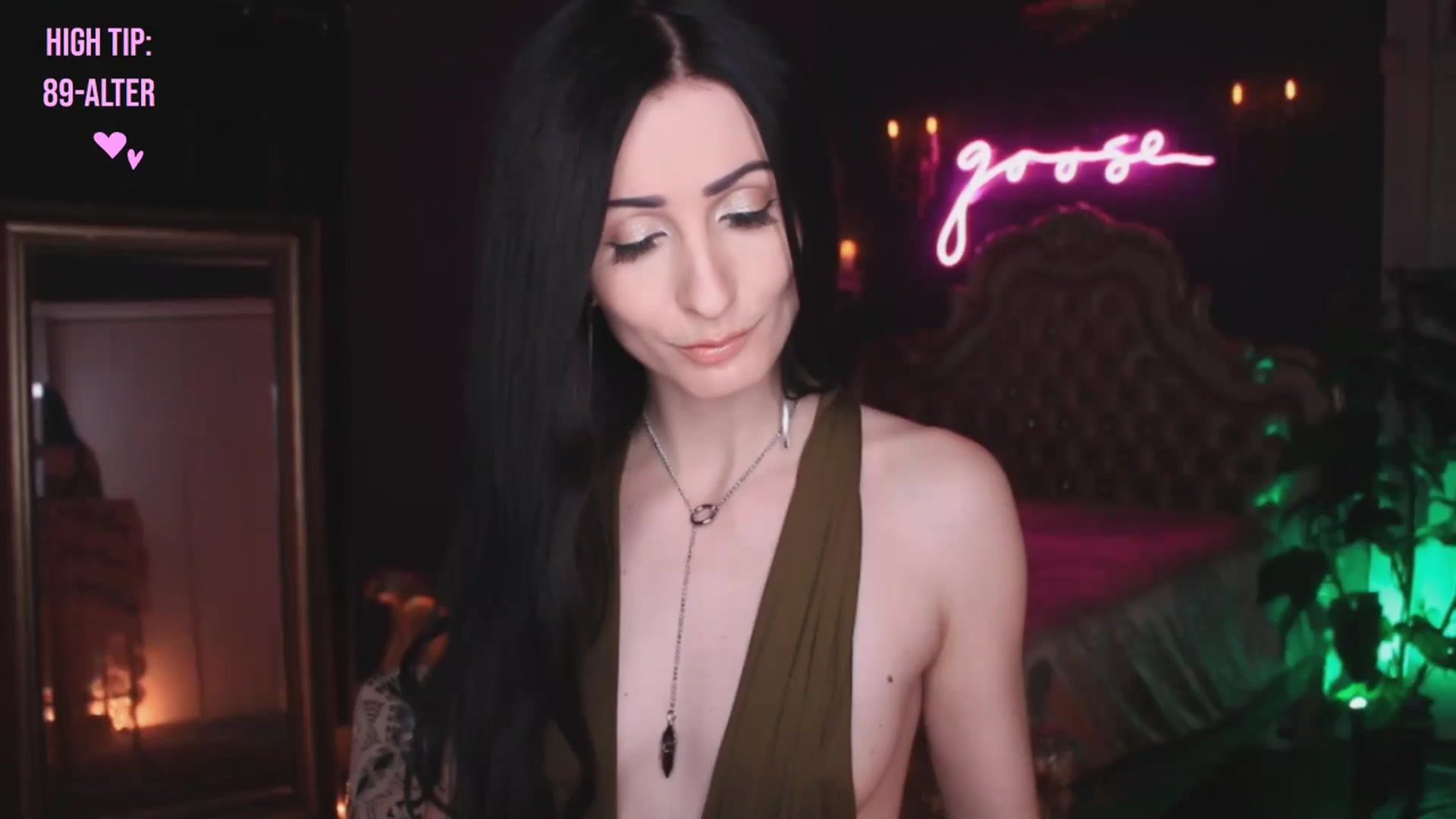Gallery image thumbnail from Lucy_Goose's myfreecams stream on, 11/23/2024, 05:45 image 17 of 20