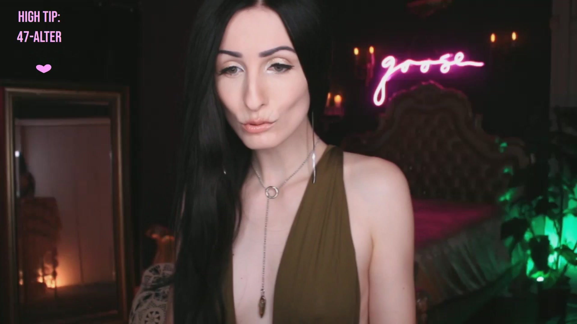 Gallery image thumbnail from Lucy_Goose's myfreecams stream on, 11/23/2024, 05:45 image 9 of 20