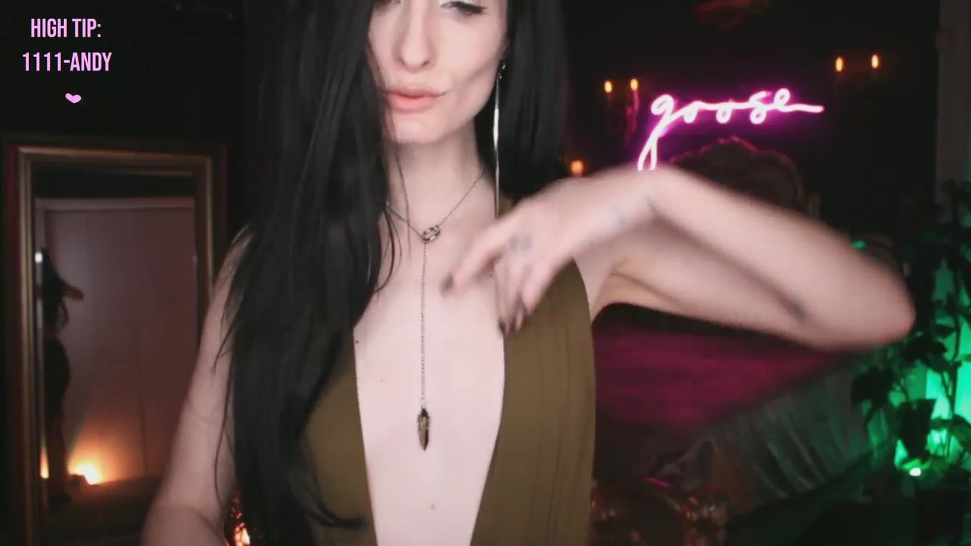 Gallery image thumbnail from Lucy_Goose's myfreecams stream on, 11/23/2024, 08:14 image 11 of 20
