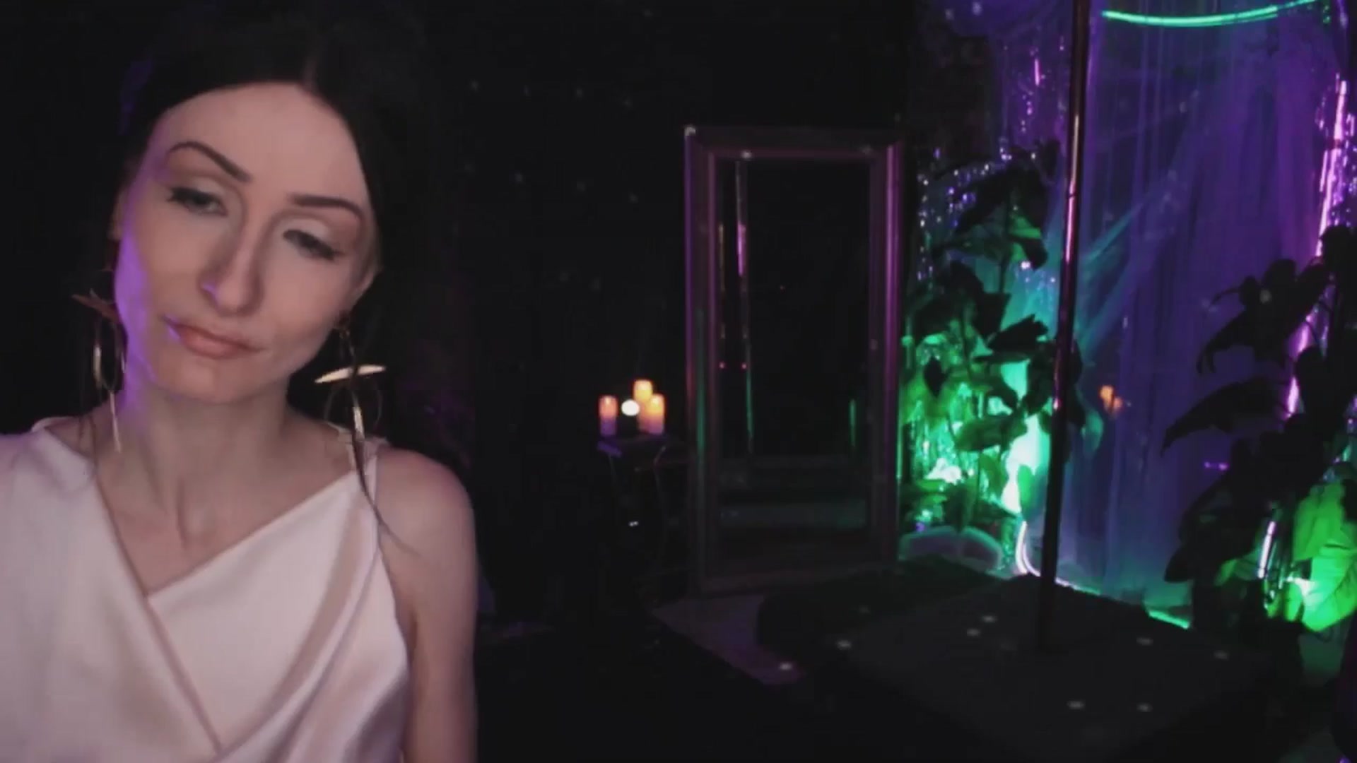 Gallery image thumbnail from Lucy_Goose's myfreecams stream on, 06/14/2025, 07:20 image 19 of 20