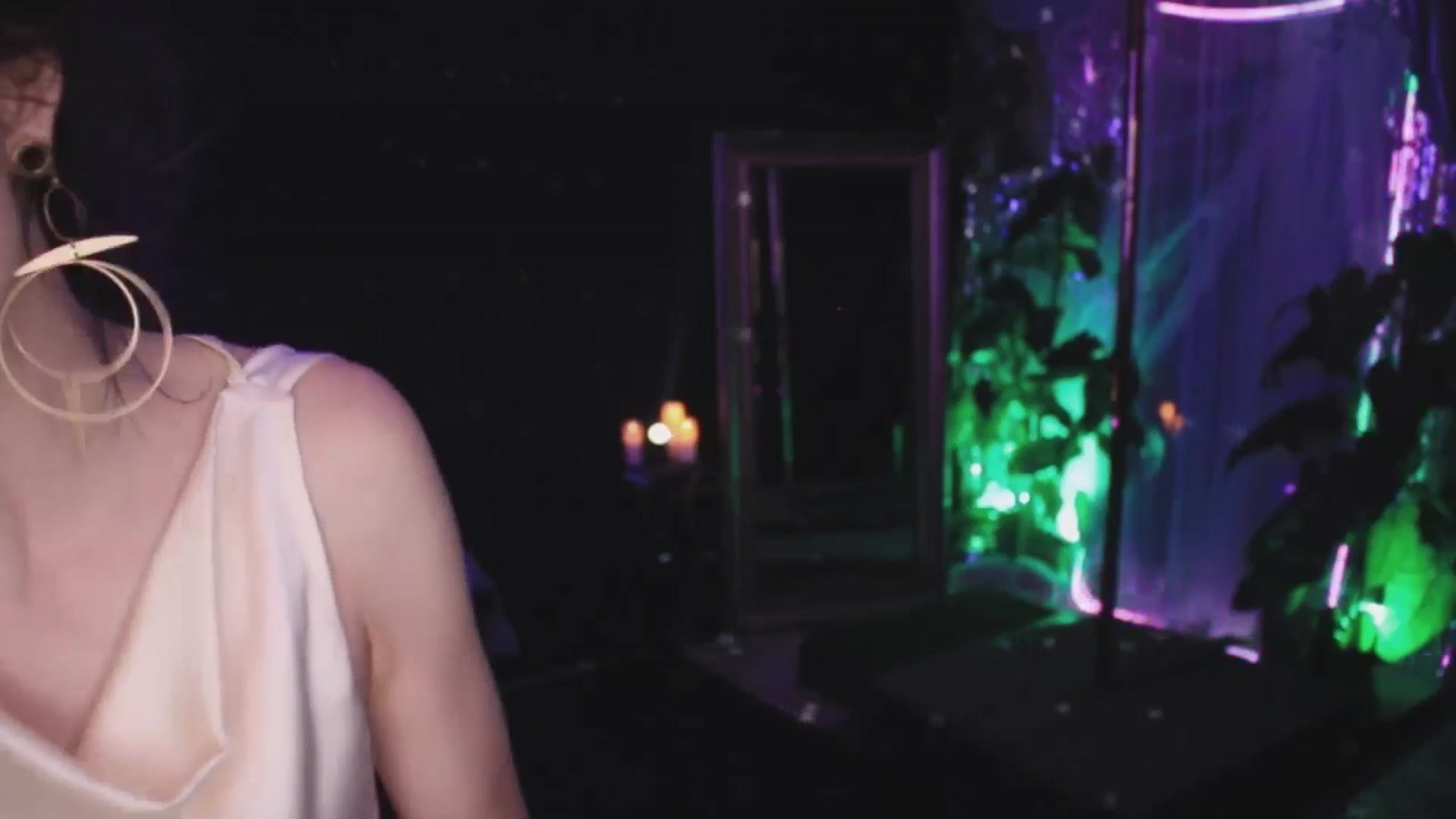 Gallery image thumbnail from Lucy_Goose's myfreecams stream on, 06/14/2025, 10:22 image 5 of 20