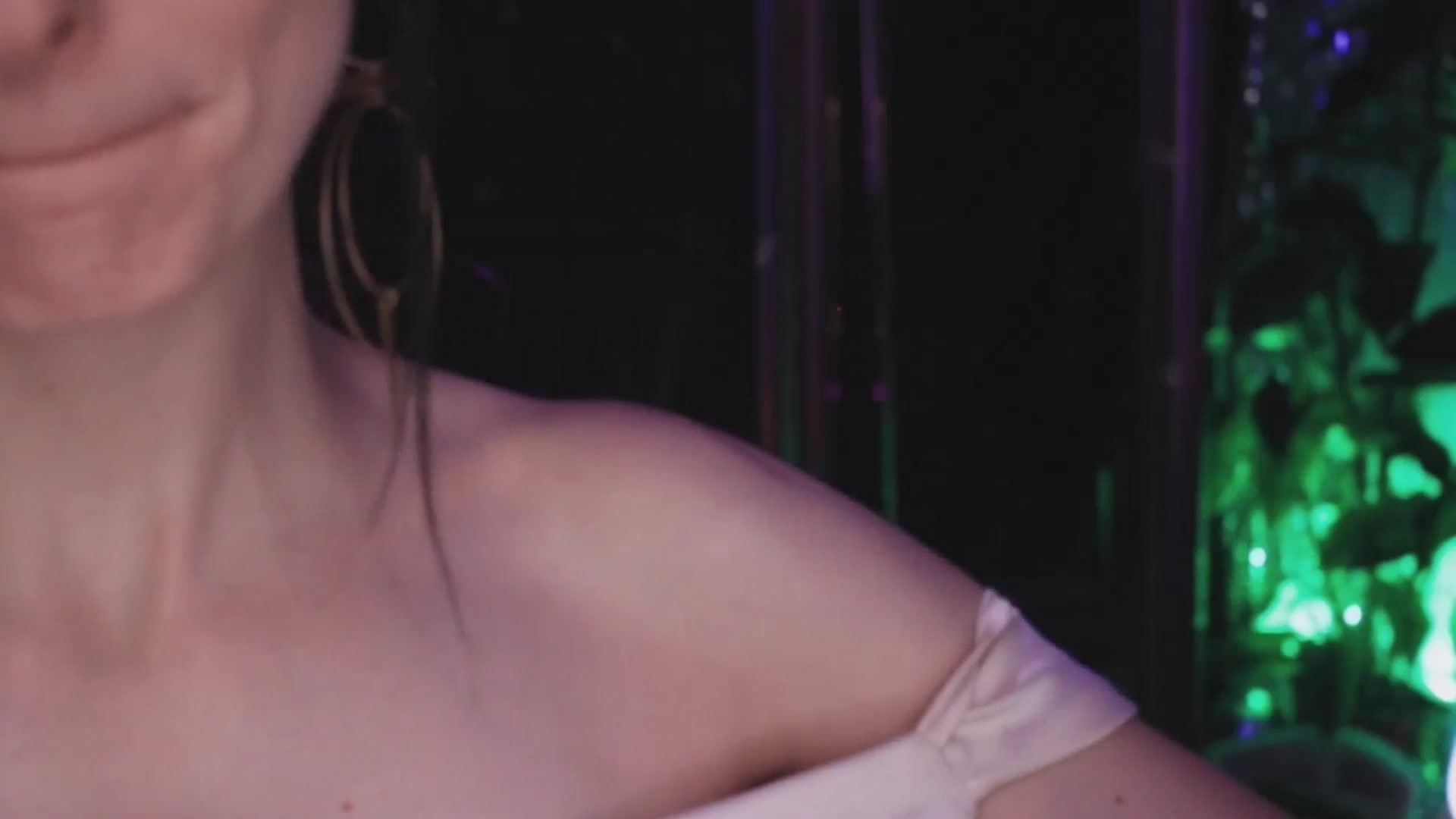 Gallery image thumbnail from Lucy_Goose's myfreecams stream on, 06/14/2025, 10:22 image 3 of 20