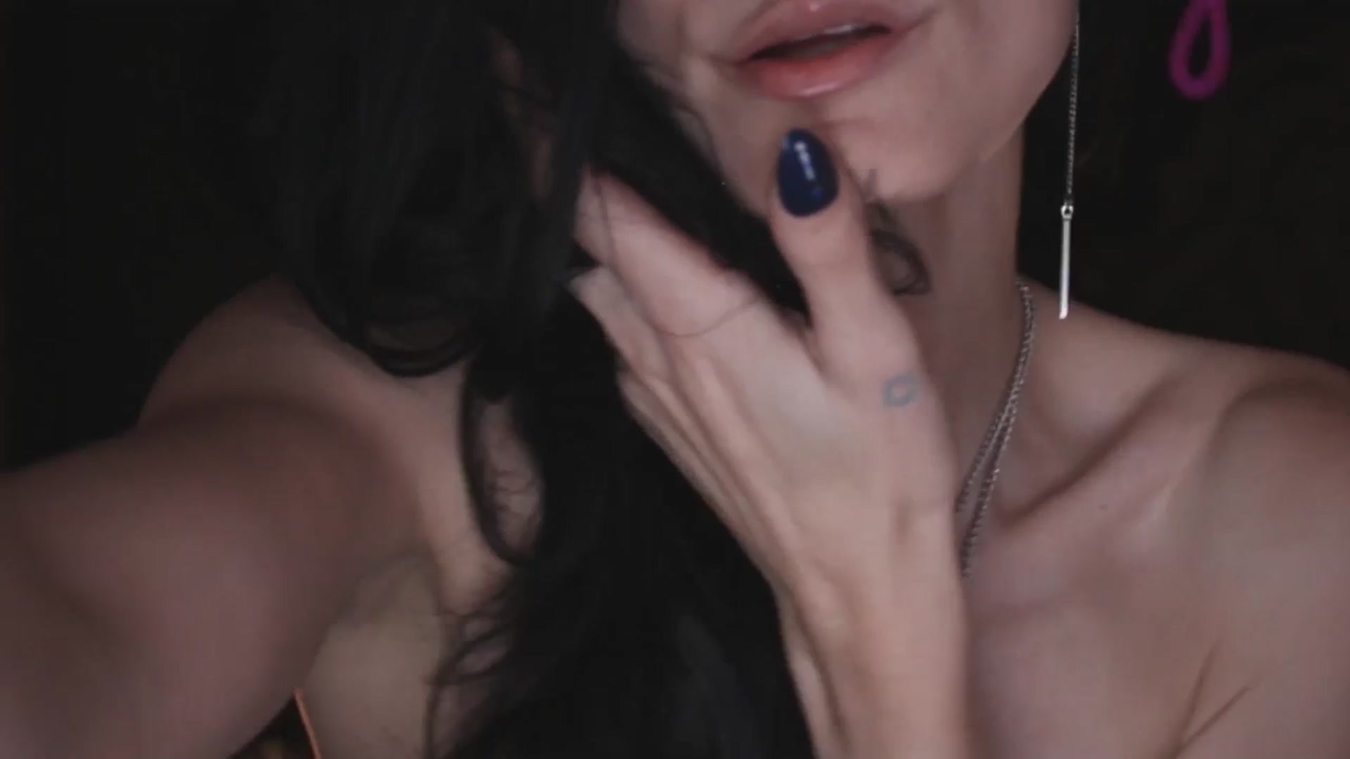 Gallery image thumbnail from Lucy_Goose's myfreecams stream on, 10/11/2025, 05:05 image 18 of 20