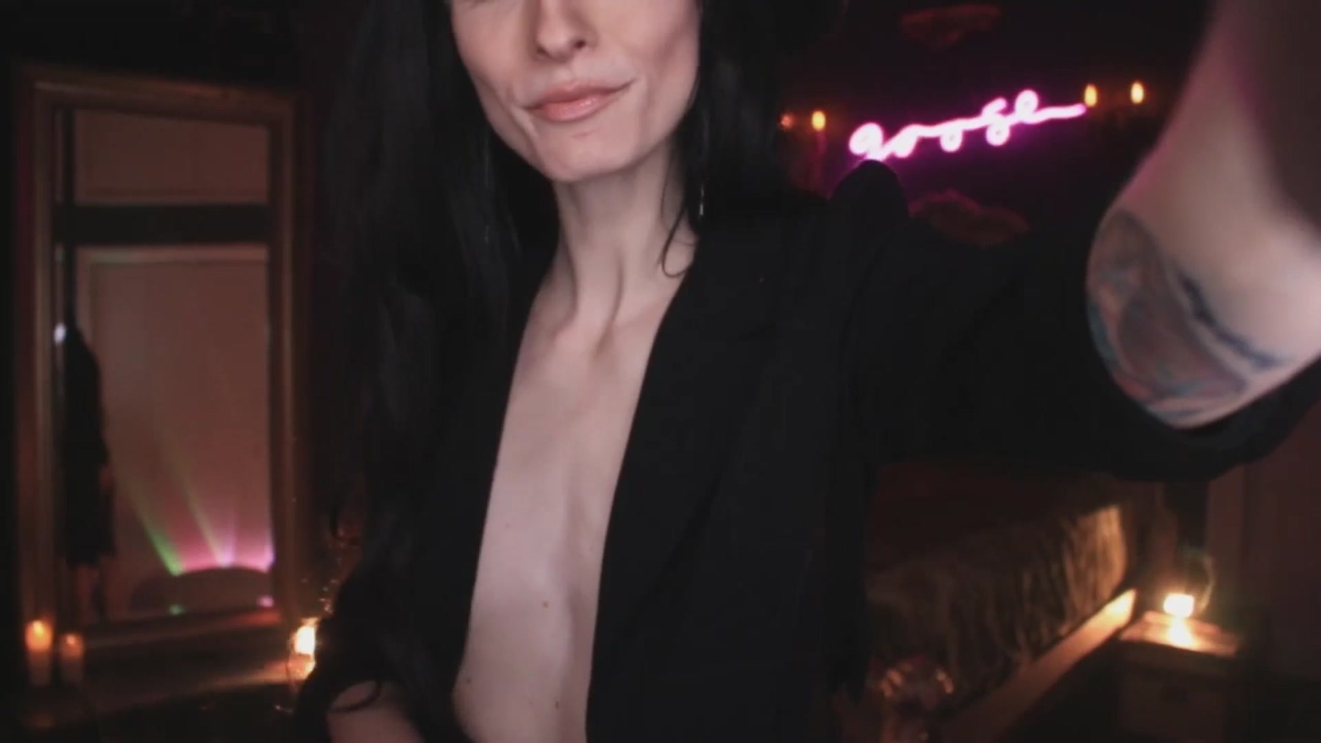 Gallery image thumbnail from Lucy_Goose's myfreecams stream on, 11/15/2025, 04:36 image 15 of 20