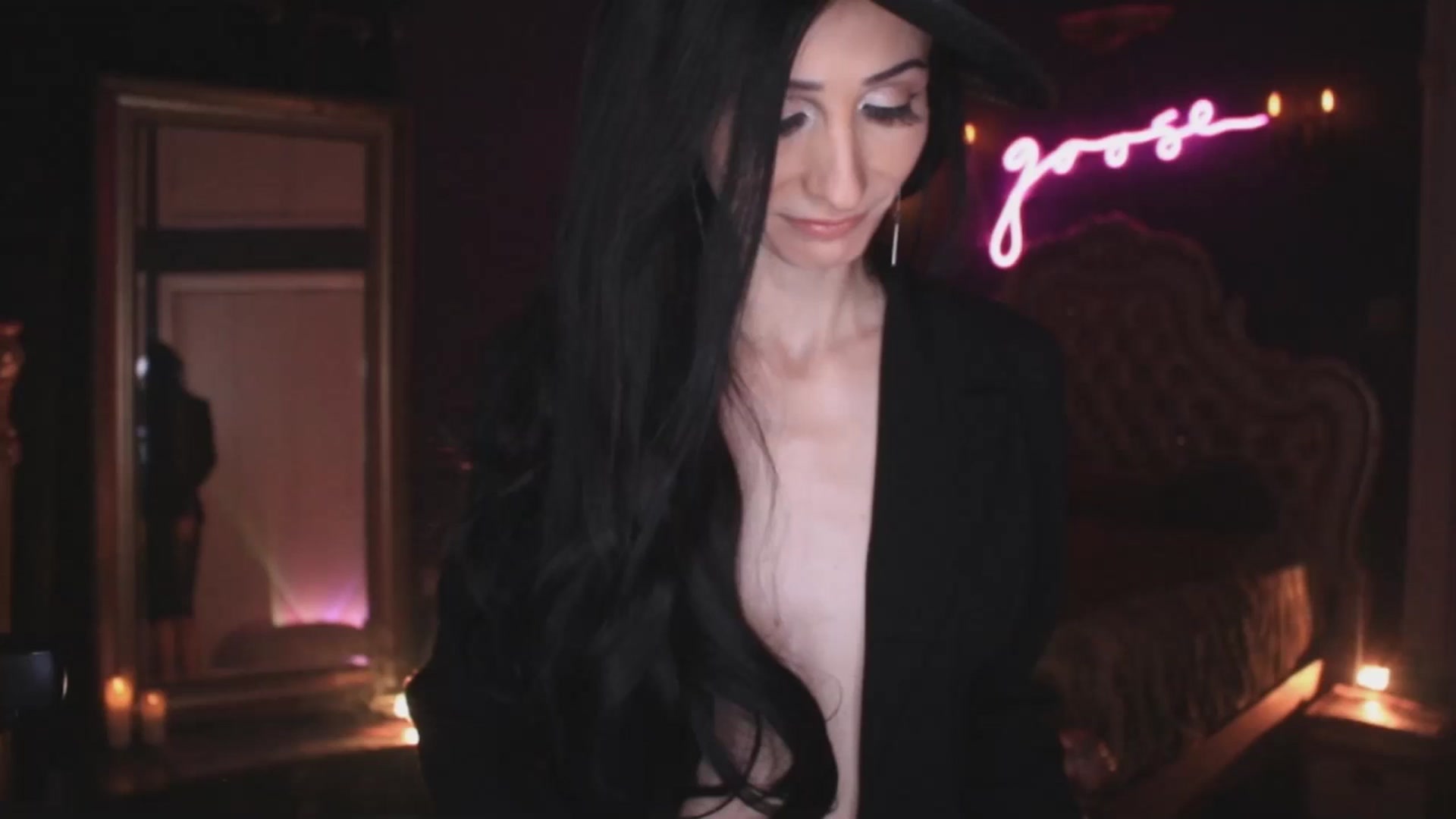 Gallery image thumbnail from Lucy_Goose's myfreecams stream on, 11/15/2025, 04:36 image 1 of 20
