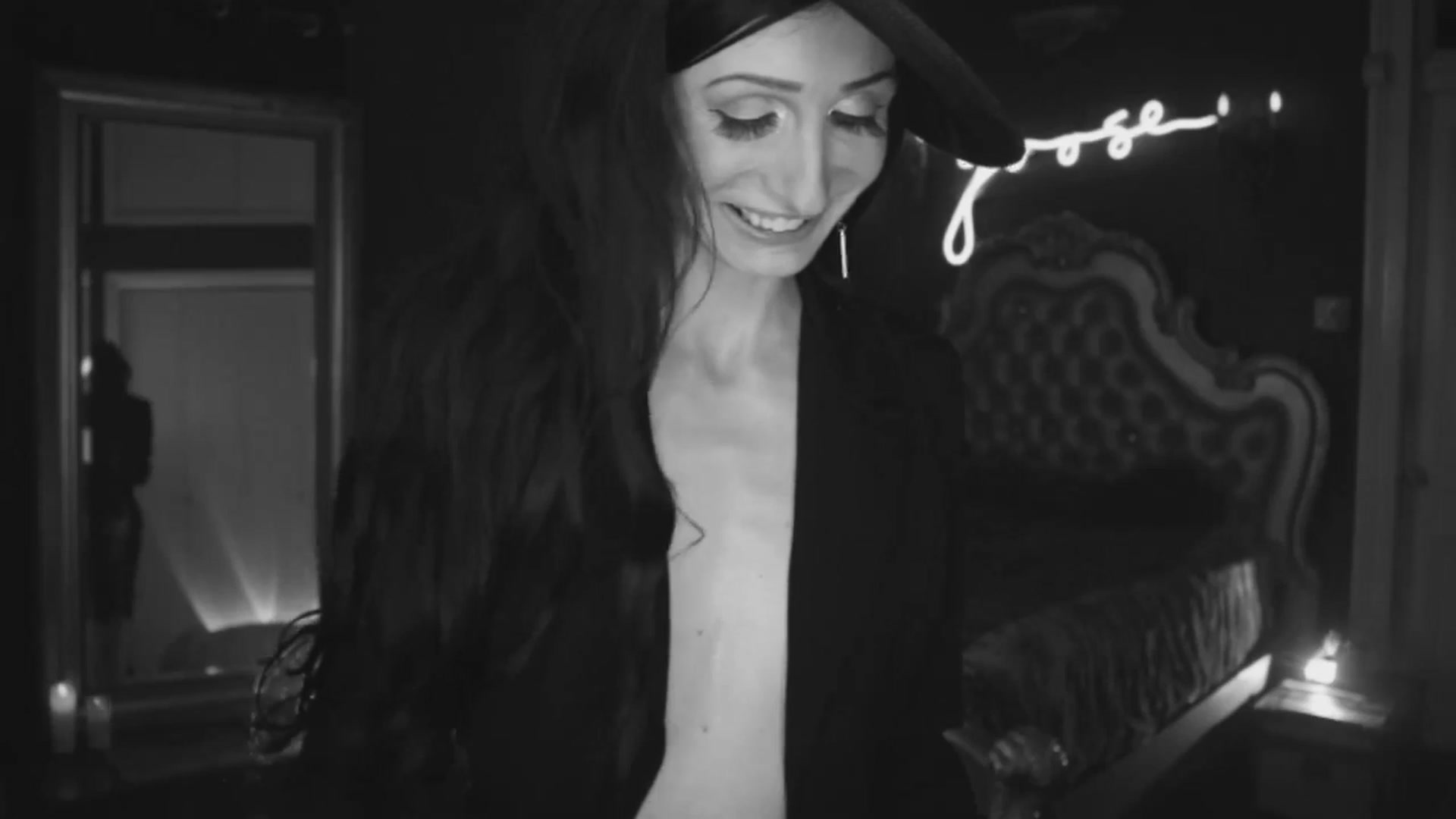 Gallery image thumbnail from Lucy_Goose's myfreecams stream on, 11/15/2025, 06:35 image 4 of 20