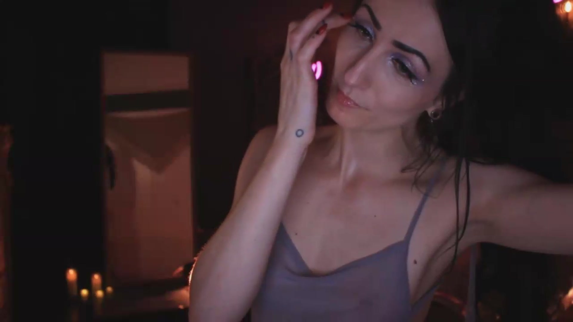 Gallery image thumbnail from Lucy_Goose's myfreecams stream on, 07/18/2026, 07:07 image 3 of 20