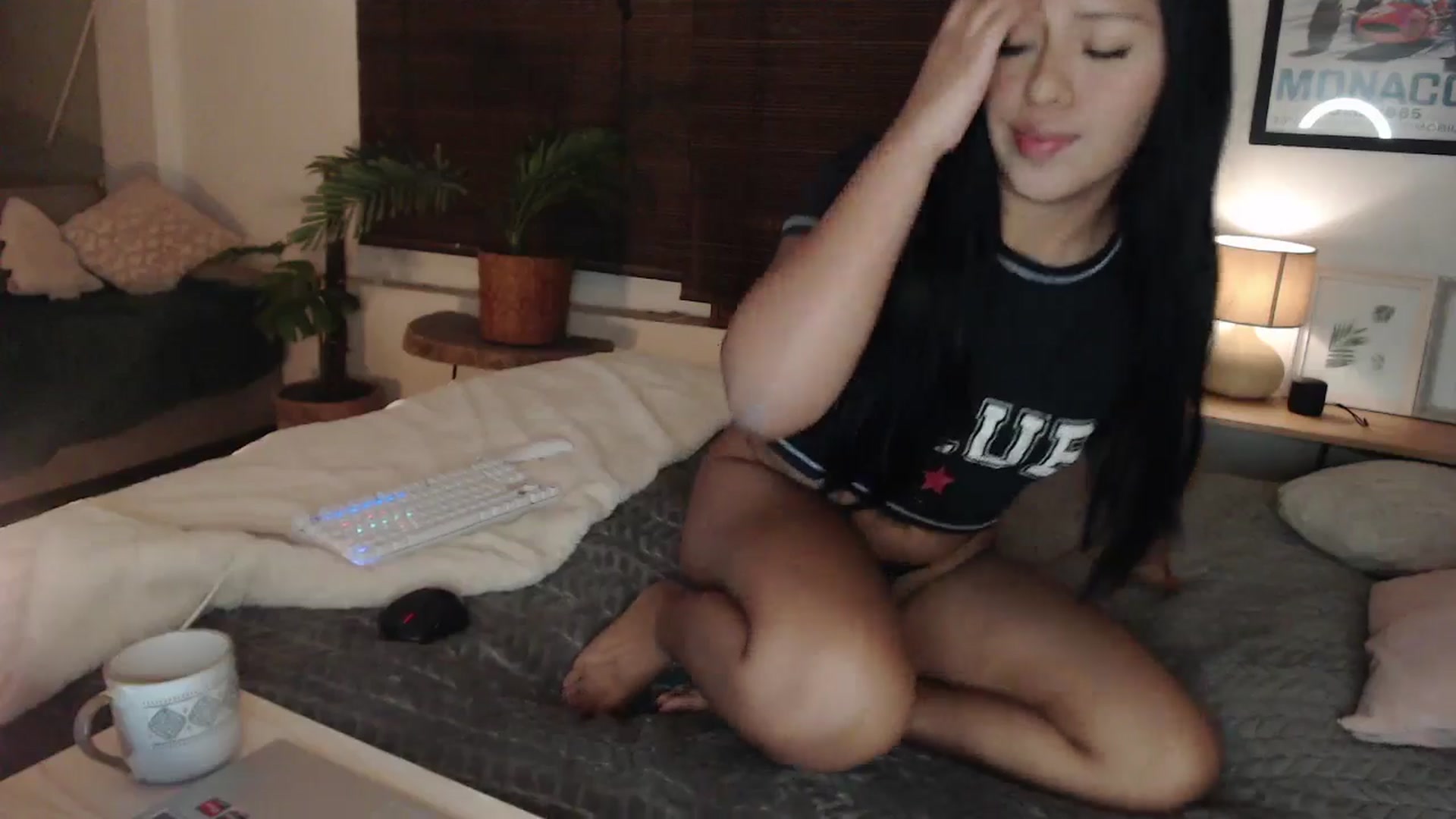 Gallery image thumbnail from Lucy_mar's myfreecams stream on, 05/06/2025, 24:59 image 3 of 20