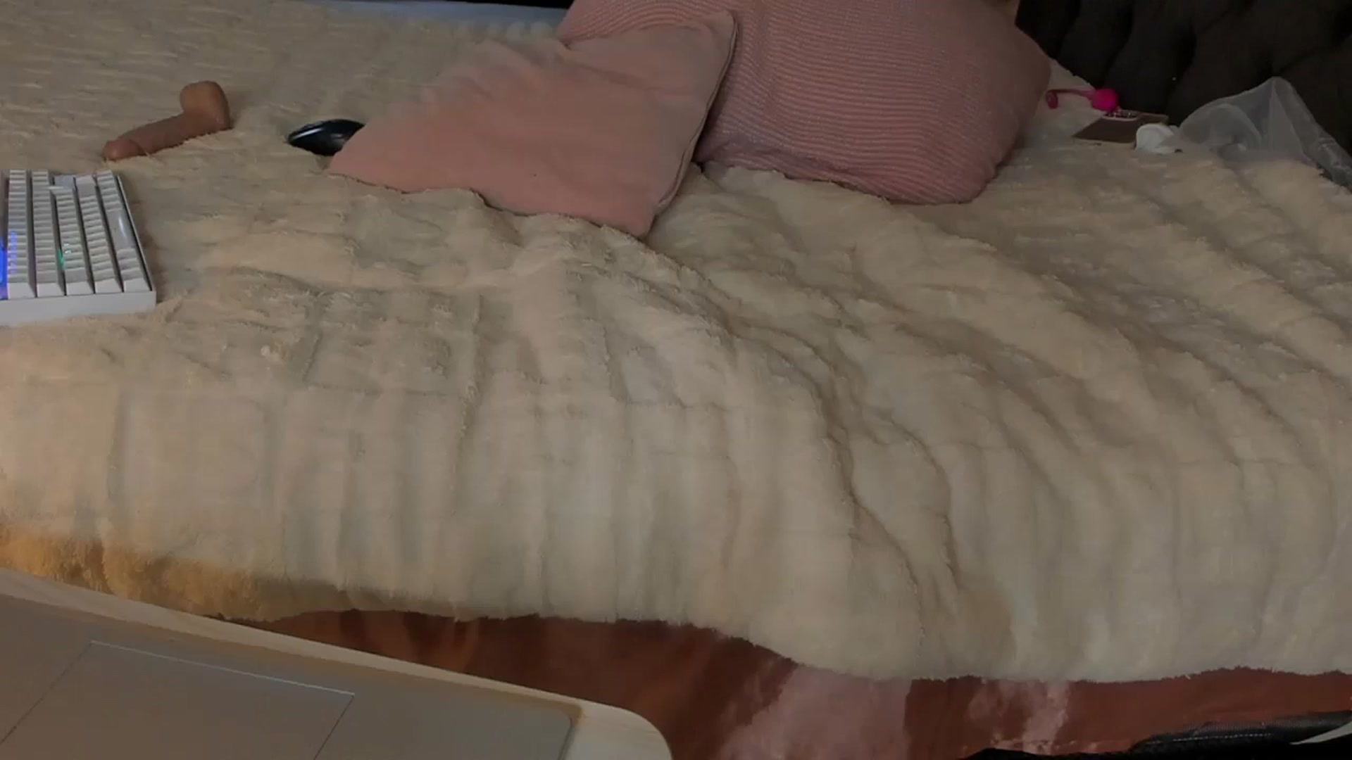 Gallery image thumbnail from Lucy_mar's myfreecams stream on, 07/20/2025, 18:06 image 13 of 20