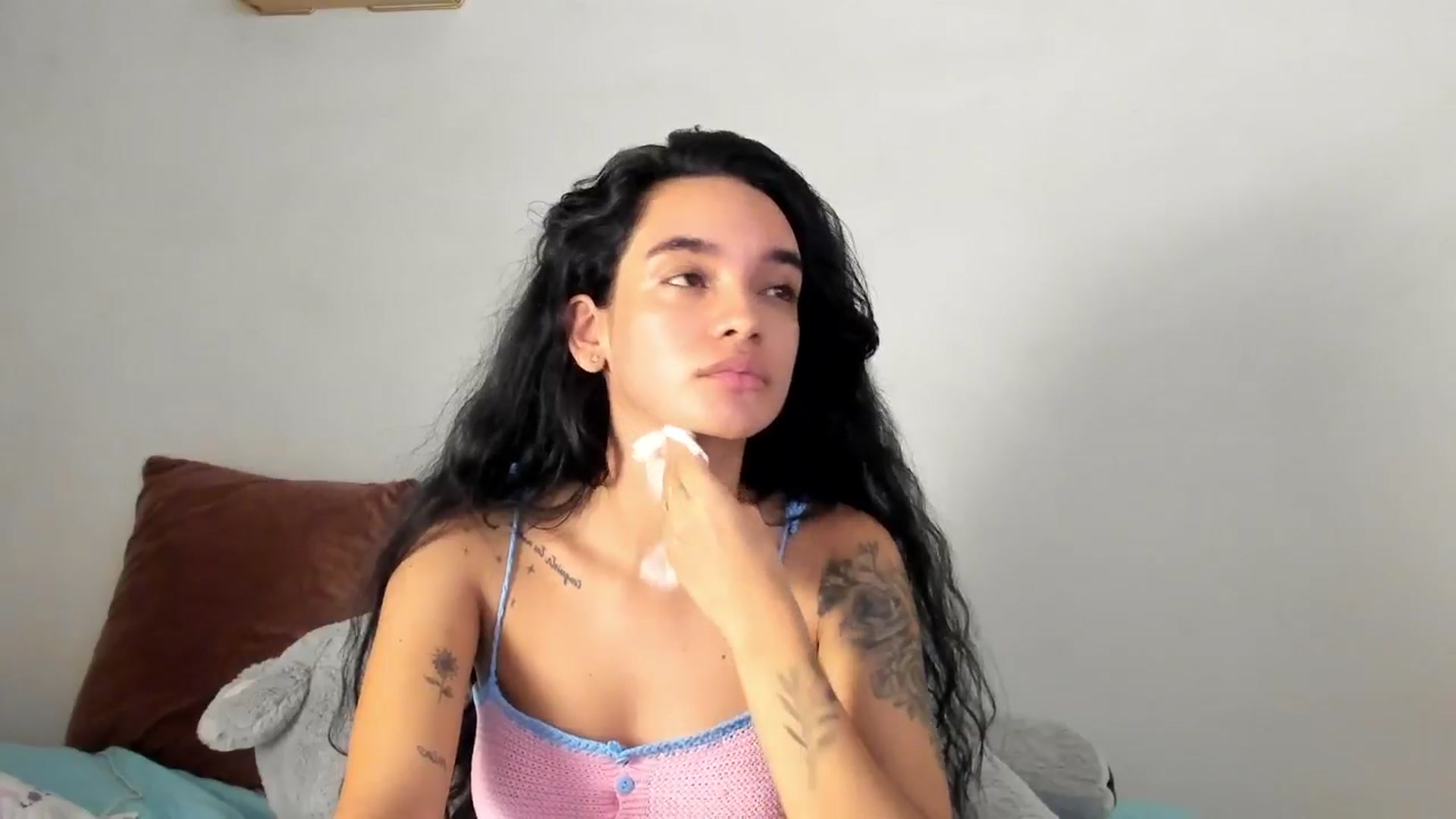 Gallery image thumbnail from Lucy_rivera__'s myfreecams stream on, 08/29/2025, 10:21 image 6 of 20