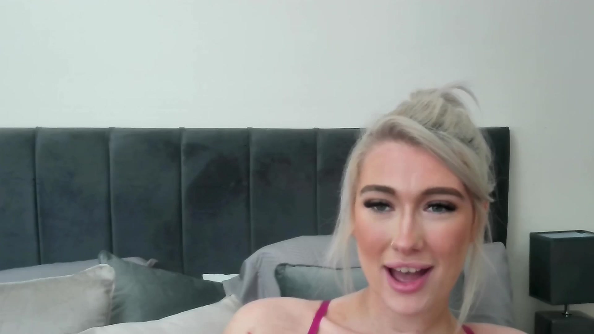 Gallery image thumbnail from Lucybrookes's myfreecams stream on, 05/11/2024, 07:11 image 9 of 20