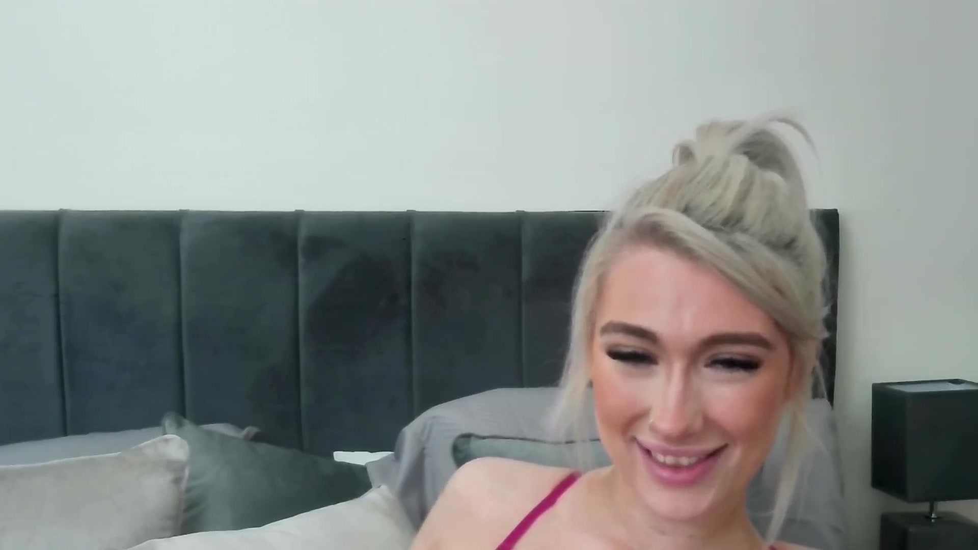 Gallery image thumbnail from Lucybrookes's myfreecams stream on, 05/11/2024, 07:11 image 10 of 20