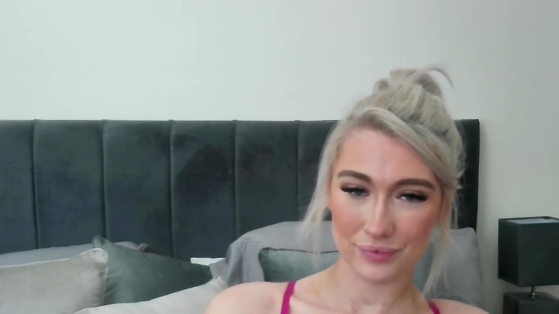 Gallery image thumbnail from Lucybrookes's myfreecams stream on, 05/11/2024, 07:11 image 12 of 20