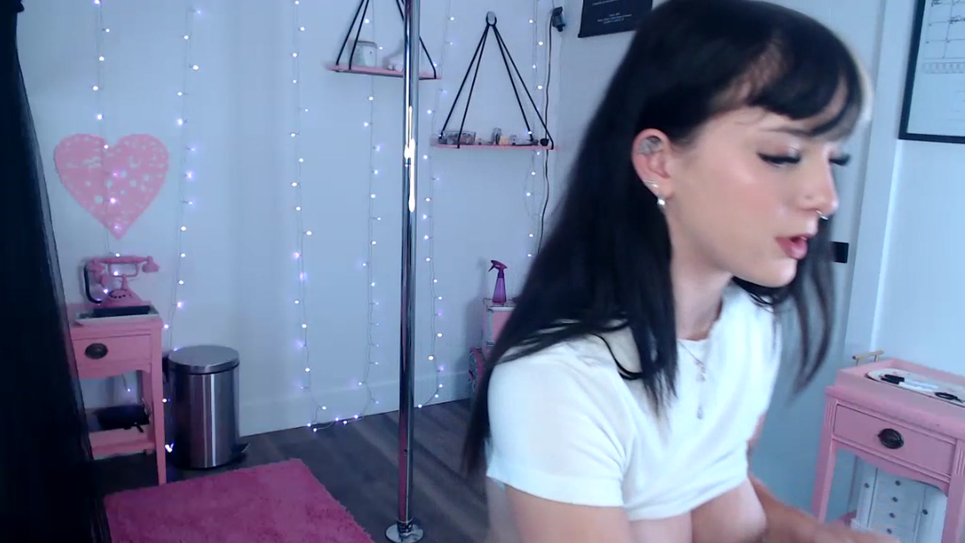 Gallery image thumbnail from Lucyluvs's myfreecams stream on, 07/13/2023, 20:37 image 4 of 20