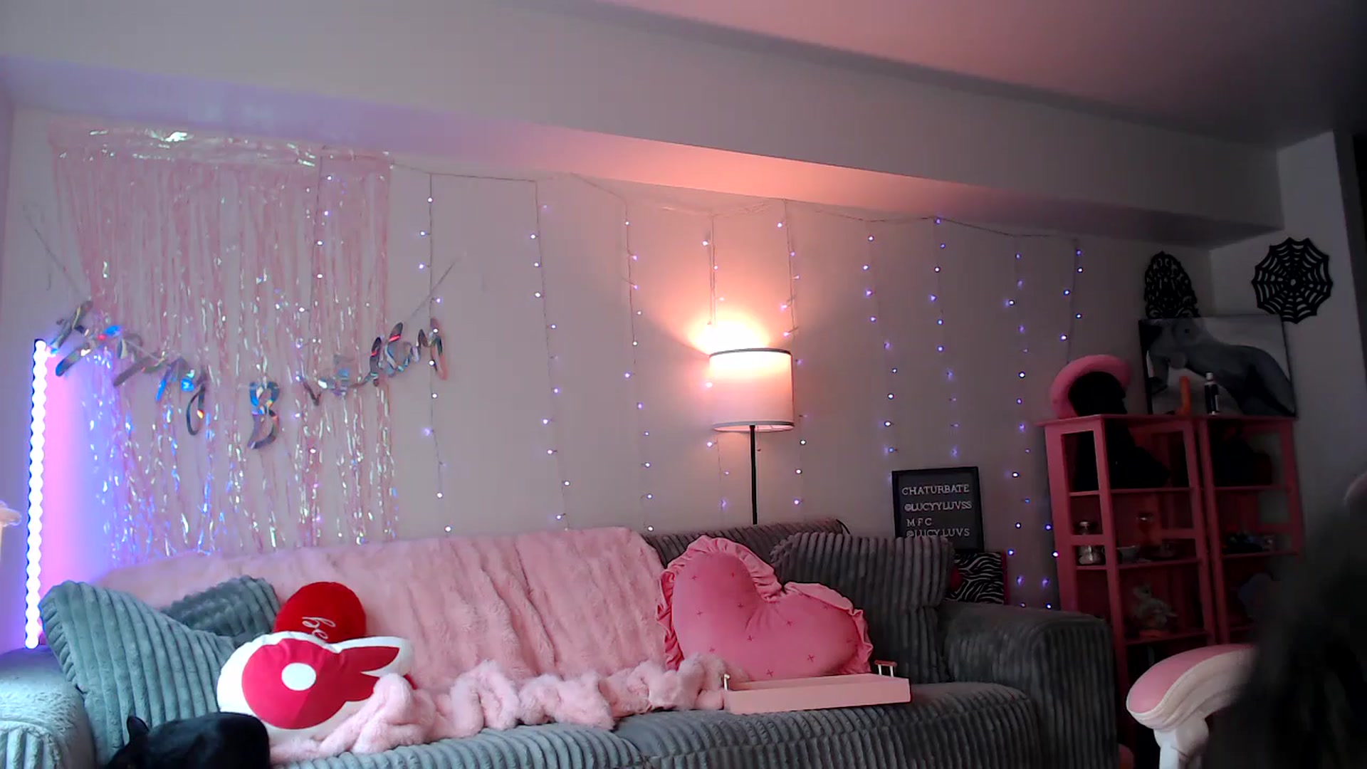 Gallery image thumbnail from Lucyluvs's myfreecams stream on, 04/10/2025, 24:01 image 18 of 20