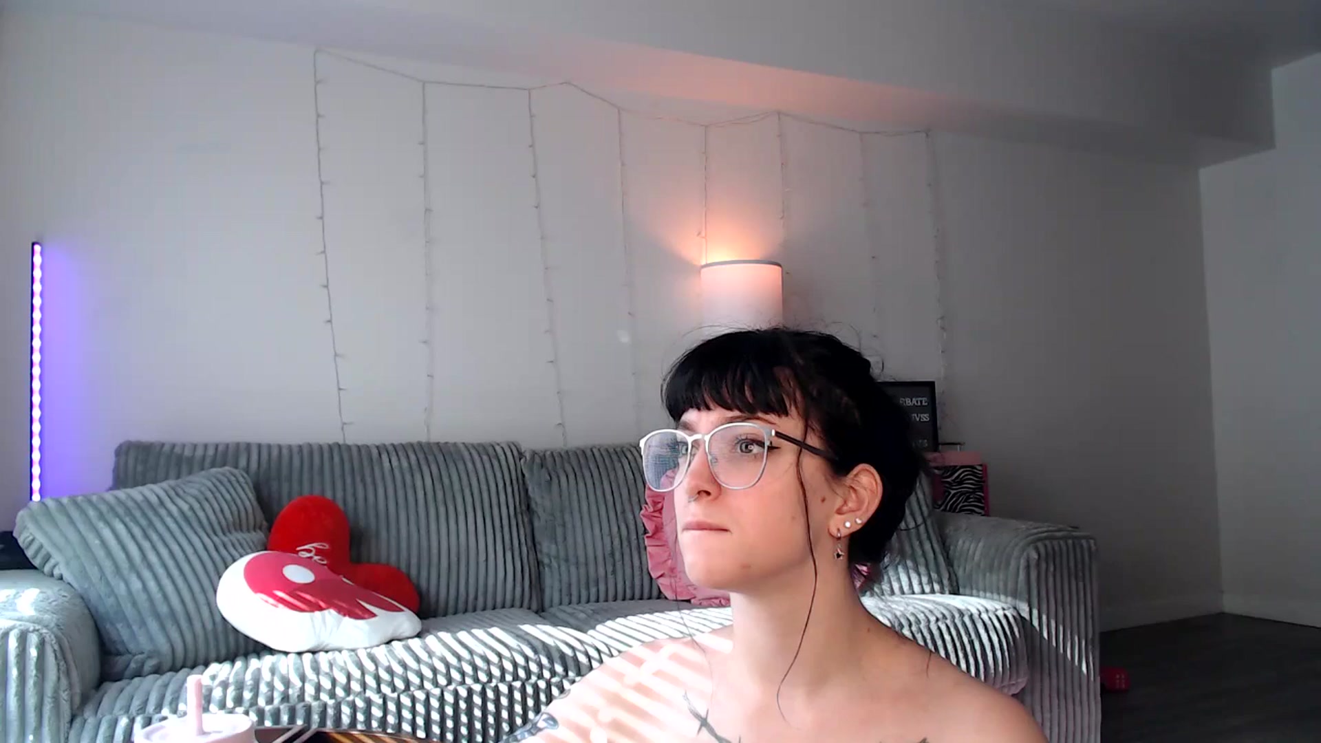 Gallery image thumbnail from Lucyluvs's myfreecams stream on, 05/29/2025, 24:41 image 9 of 20