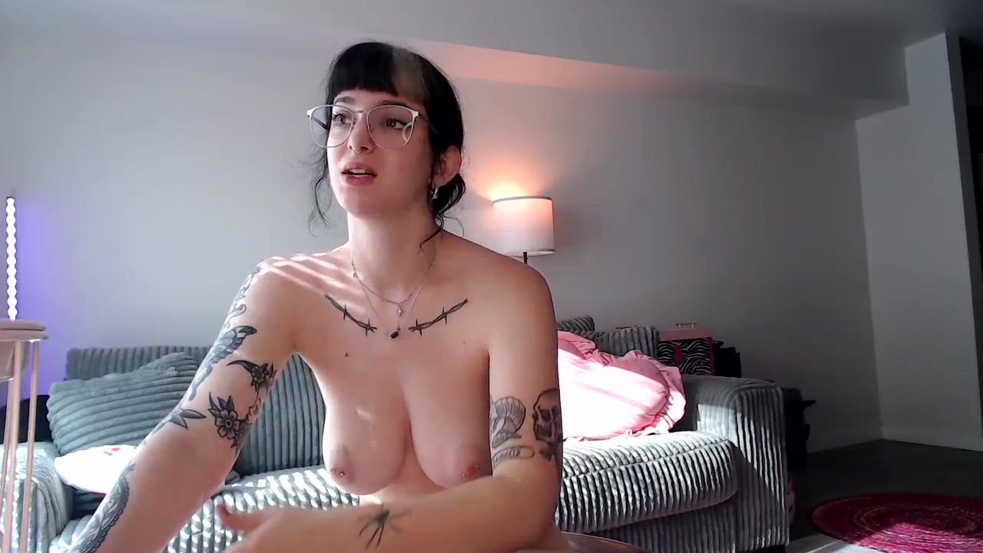 Gallery image thumbnail from Lucyluvs's myfreecams stream on, 08/04/2025, 24:35 image 20 of 20