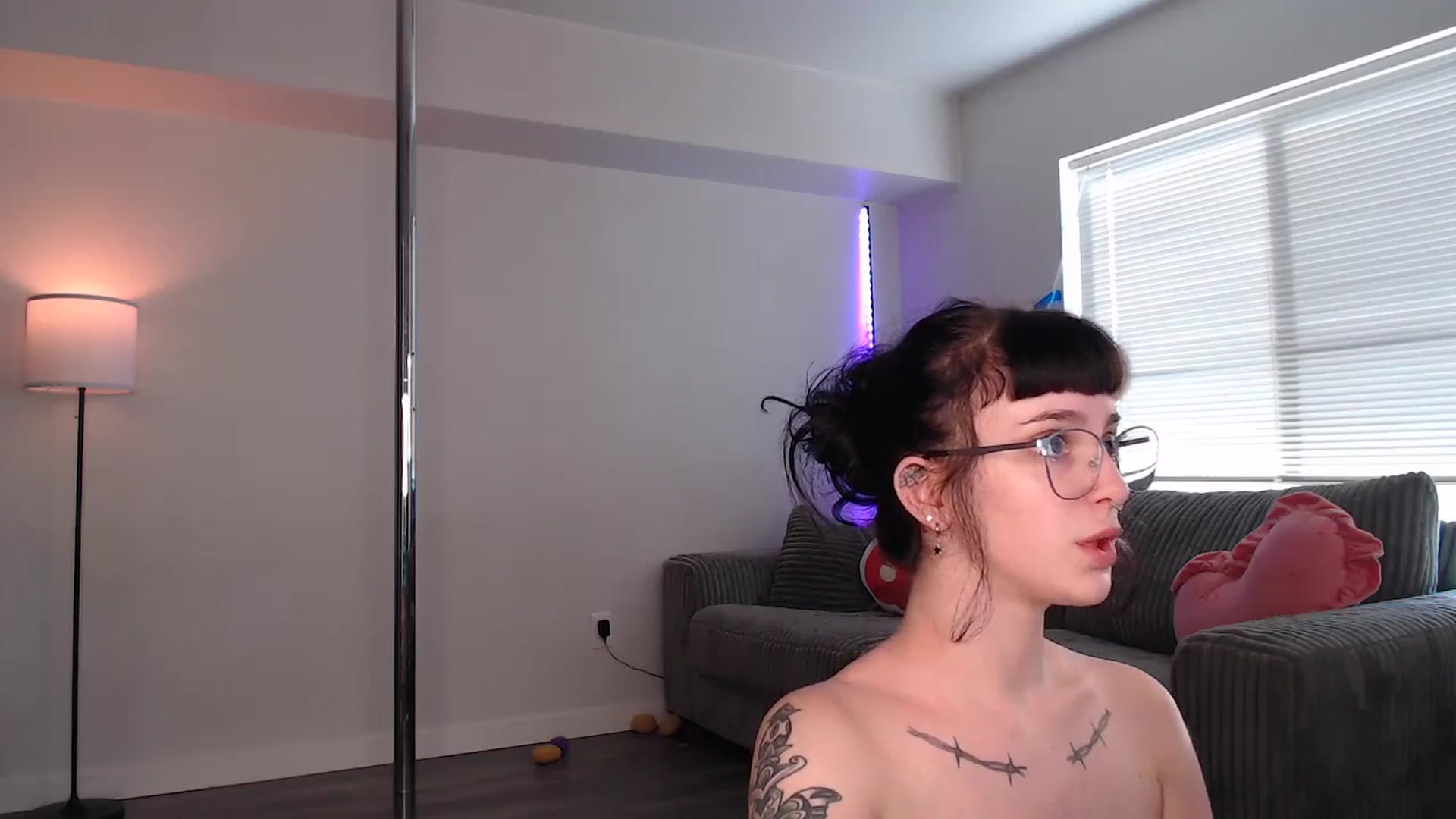 Gallery image thumbnail from Lucyluvs's myfreecams stream on, 09/12/2025, 24:16 image 18 of 20