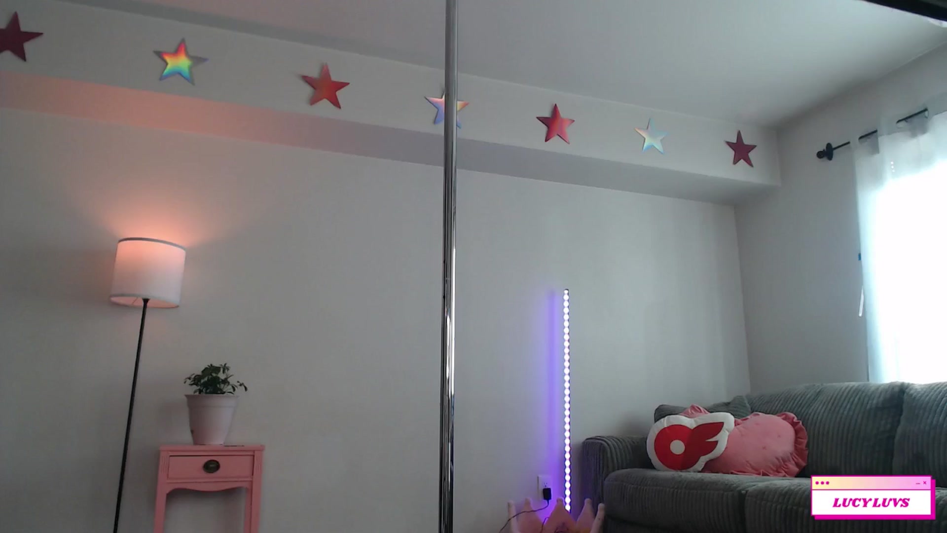 Gallery image thumbnail from Lucyluvs's myfreecams stream on, 10/28/2025, 24:03 image 11 of 20