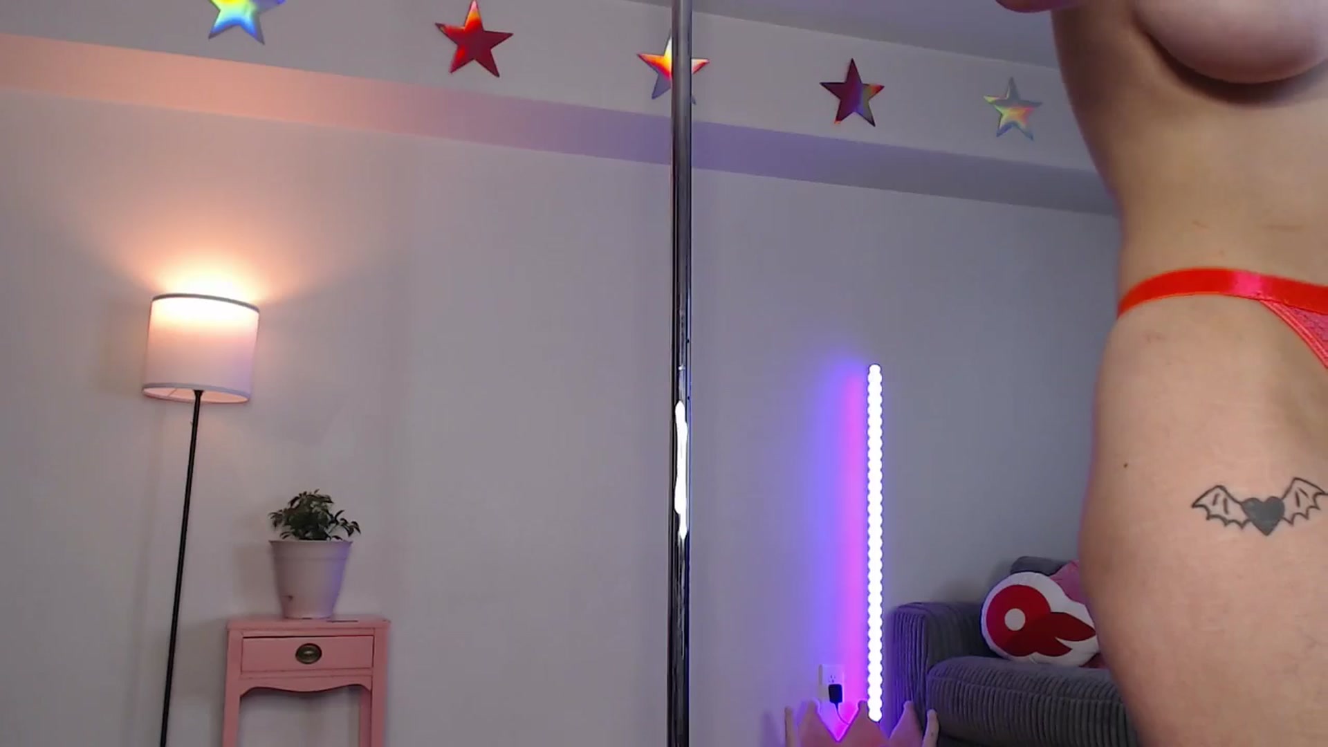 Gallery image thumbnail from Lucyluvs's myfreecams stream on, 11/03/2025, 24:26 image 17 of 20