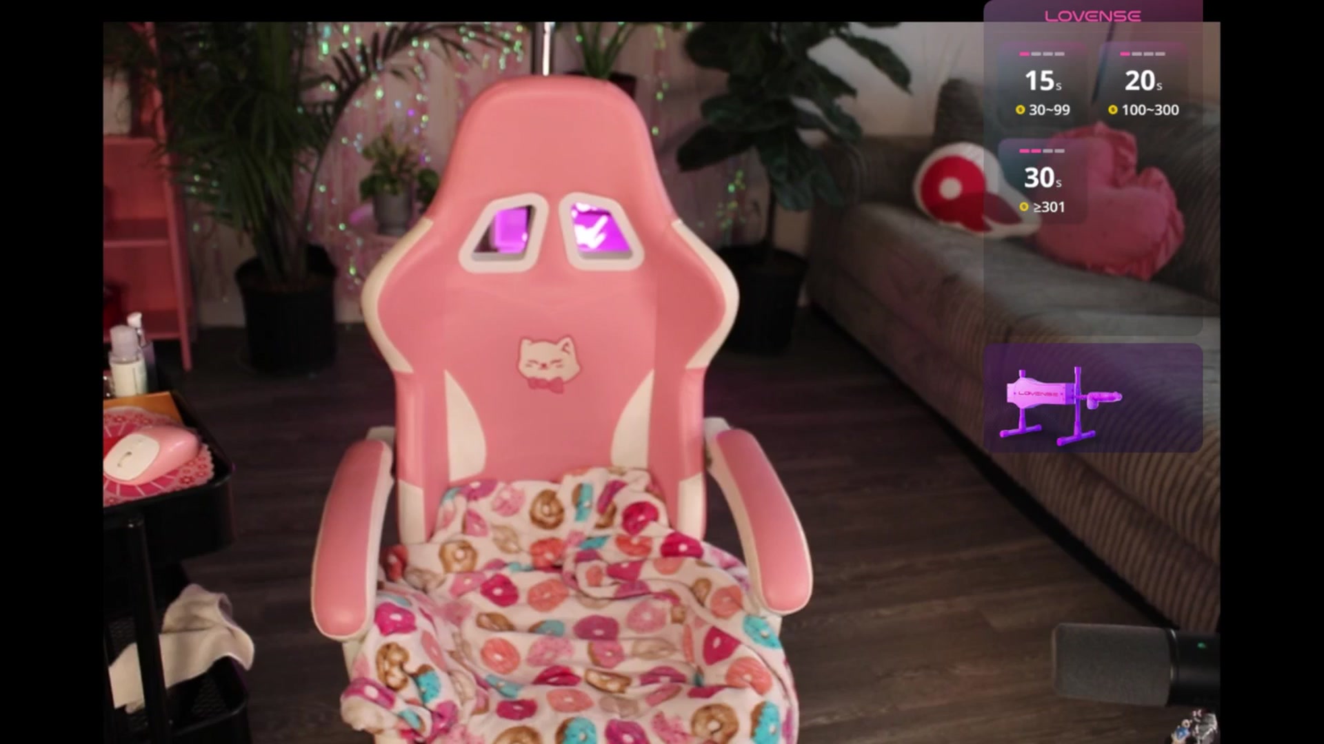 Gallery image thumbnail from Lucyluvs's myfreecams stream on, 04/12/2026, 23:53 image 12 of 20