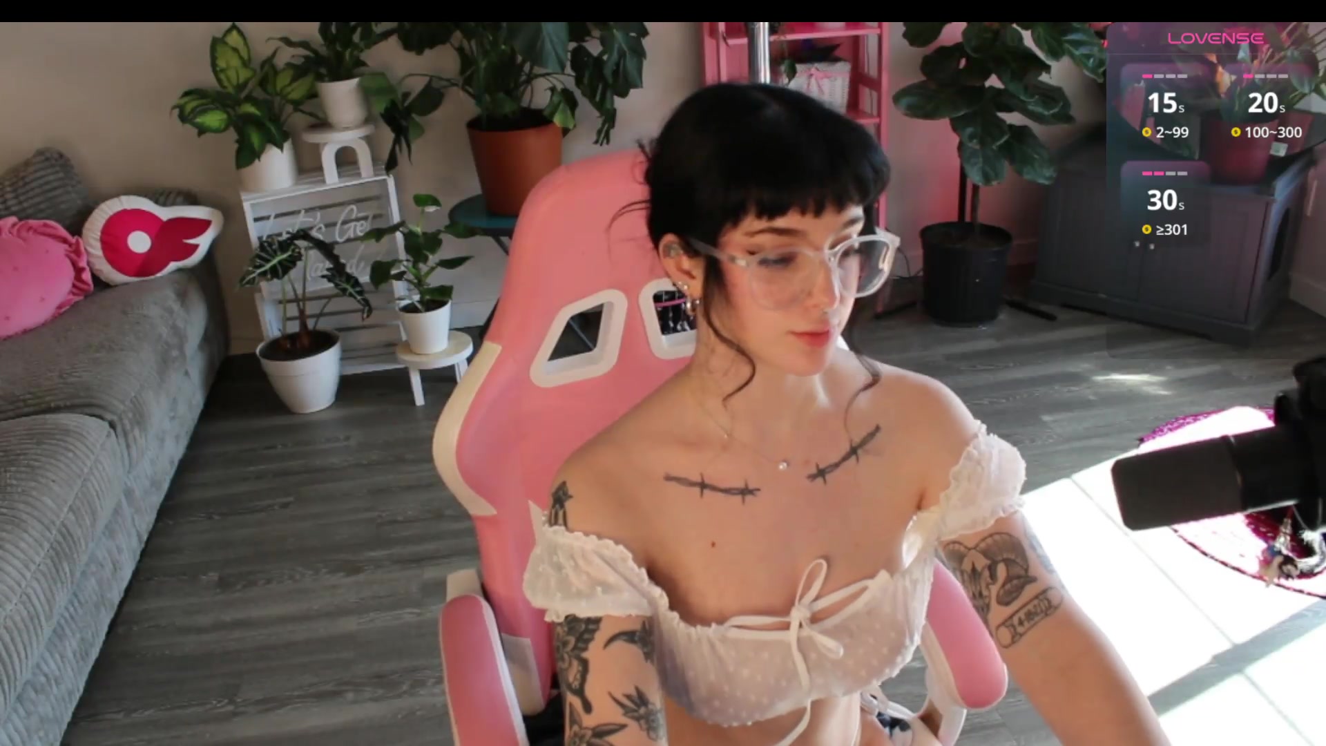 Gallery image thumbnail from Lucyluvs's myfreecams stream on, 05/11/2026, 23:34 image 19 of 20