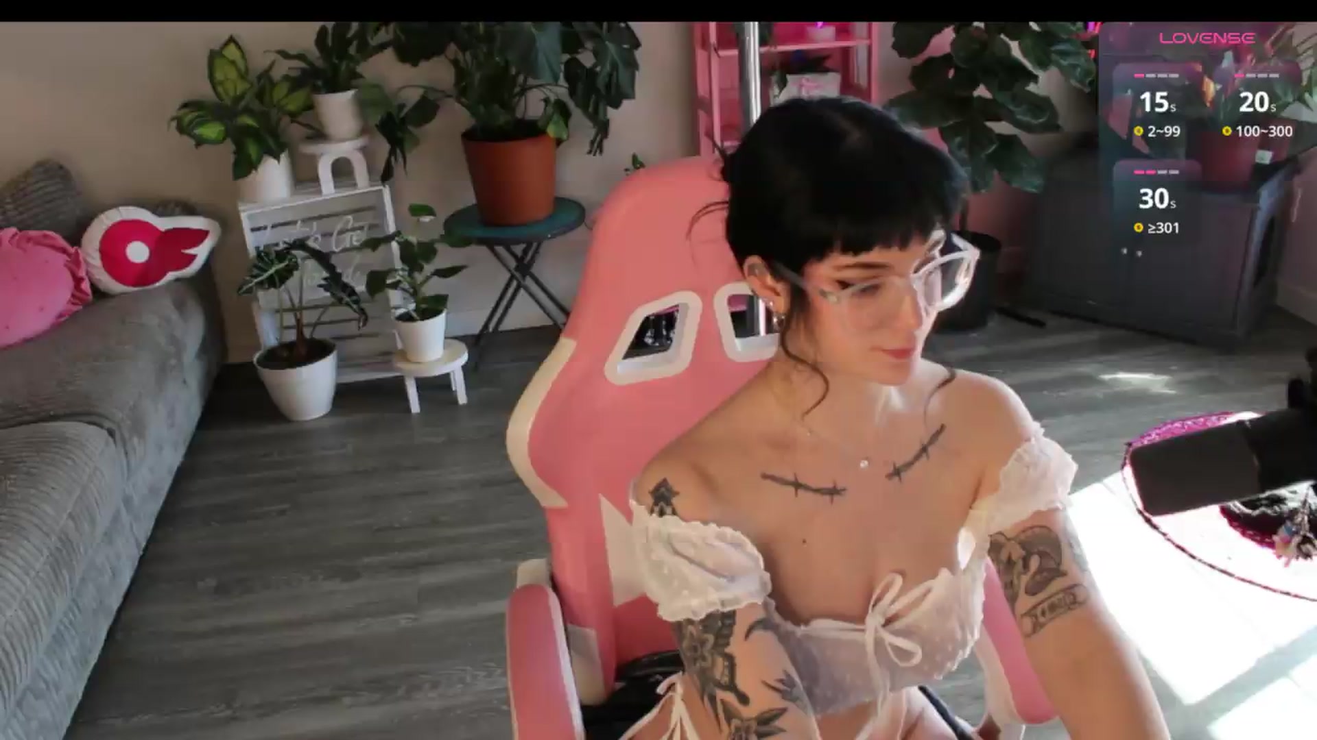 Gallery image thumbnail from Lucyluvs's myfreecams stream on, 05/11/2026, 23:34 image 2 of 20