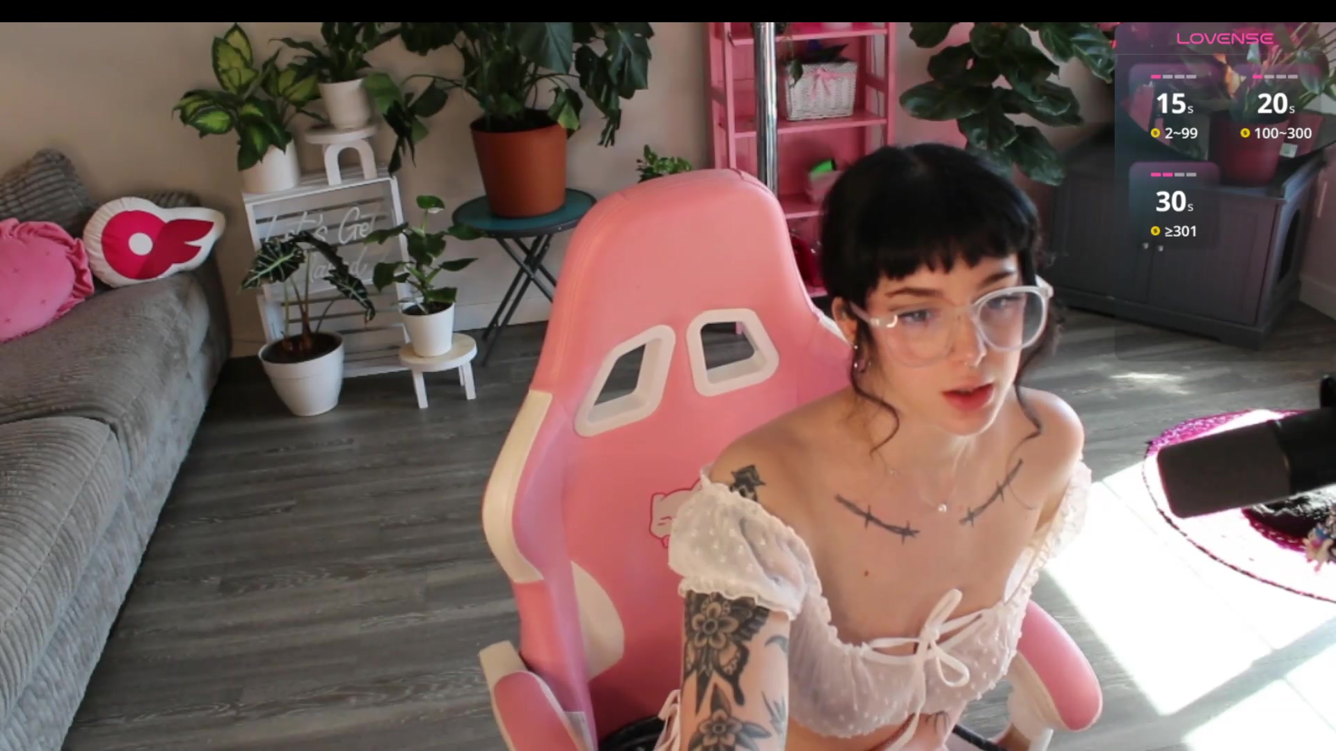 Gallery image thumbnail from Lucyluvs's myfreecams stream on, 05/11/2026, 23:34 image 10 of 20