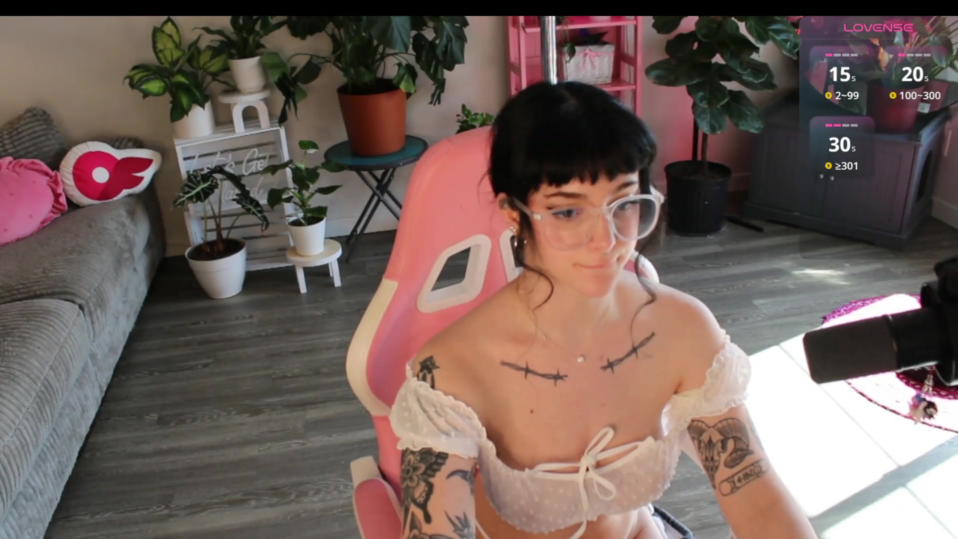 Gallery image thumbnail from Lucyluvs's myfreecams stream on, 05/11/2026, 23:34 image 16 of 20