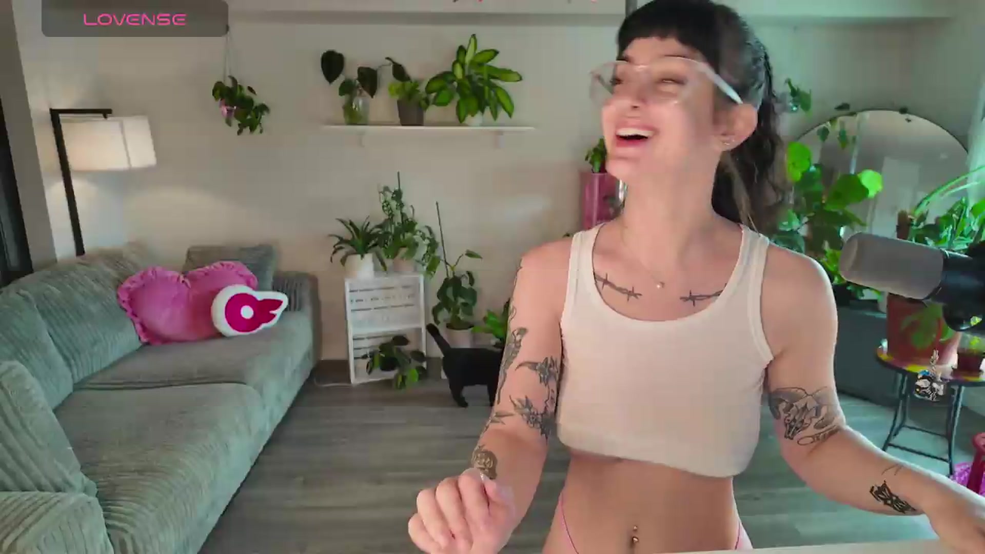 Gallery image thumbnail from Lucyluvs's myfreecams stream on, 07/27/2026, 20:32 image 2 of 20