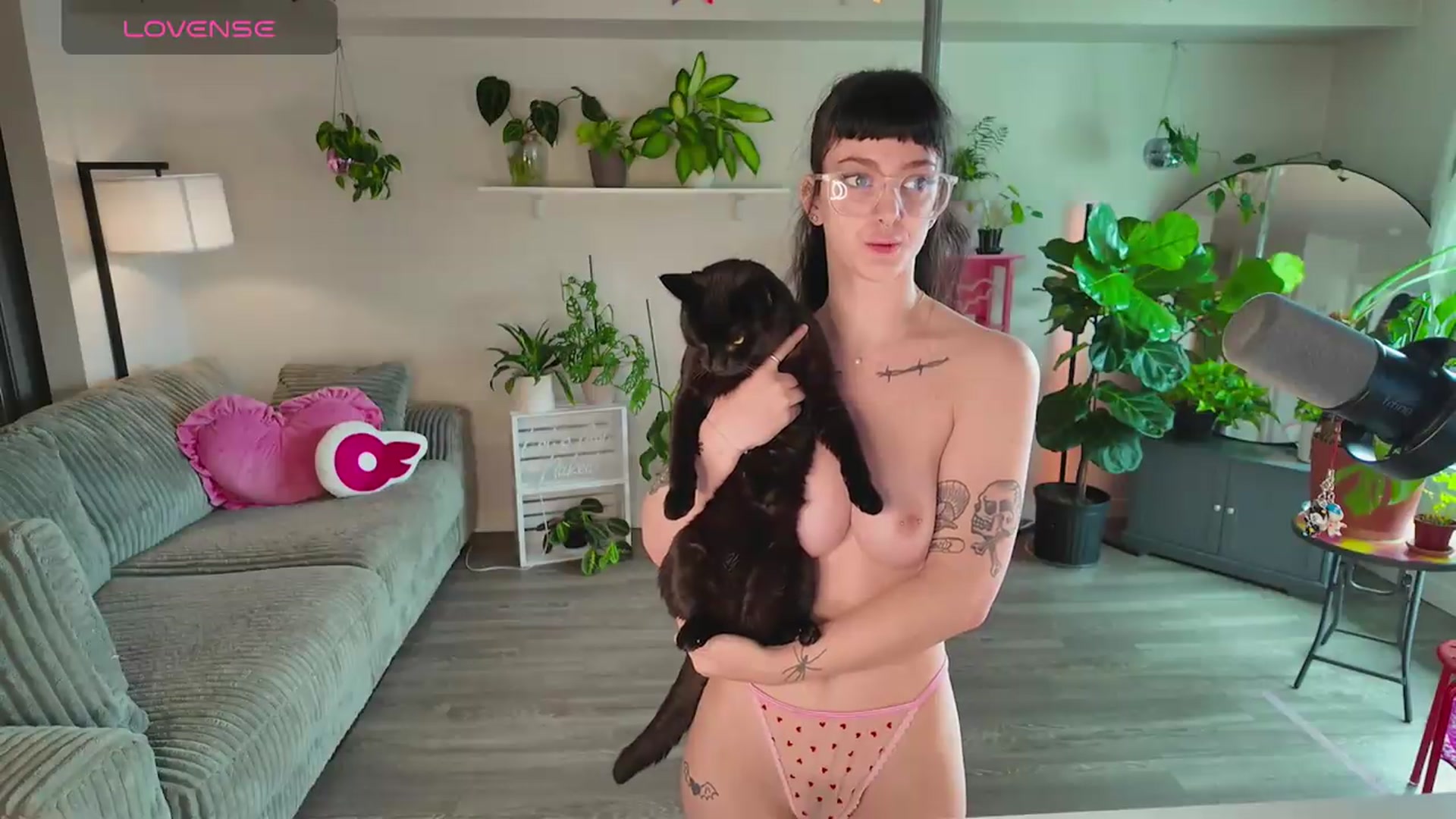 Gallery image thumbnail from Lucyluvs's myfreecams stream on, 07/27/2026, 20:32 image 11 of 20