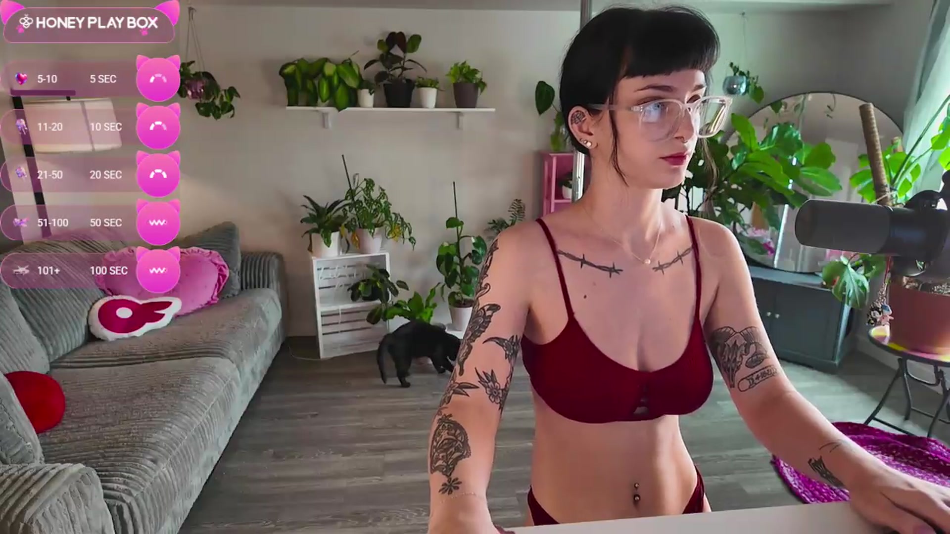 Gallery image thumbnail from Lucyluvs's myfreecams stream on, 08/30/2026, 19:40 image 6 of 20