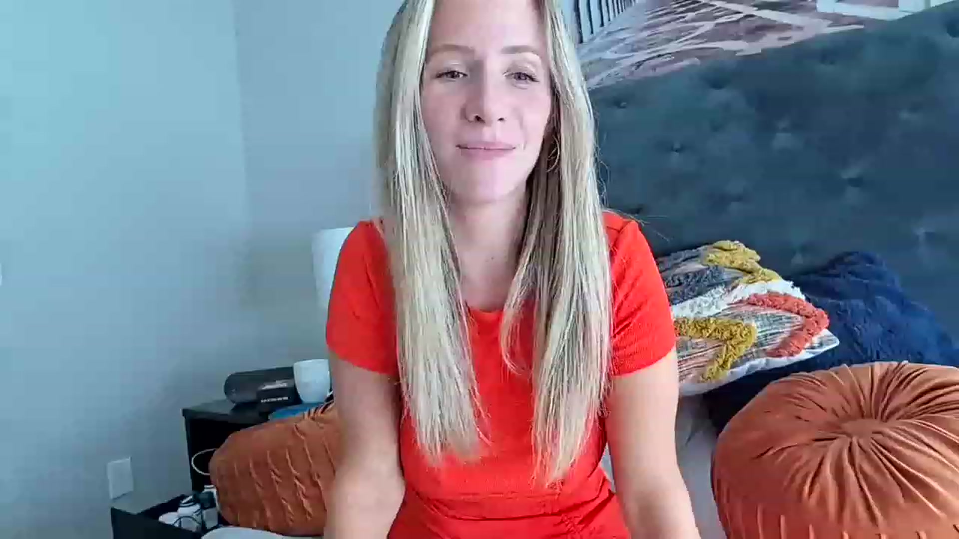 Gallery image thumbnail from Lucylux1's myfreecams stream on, 11/18/2022, 20:27 image 1 of 20