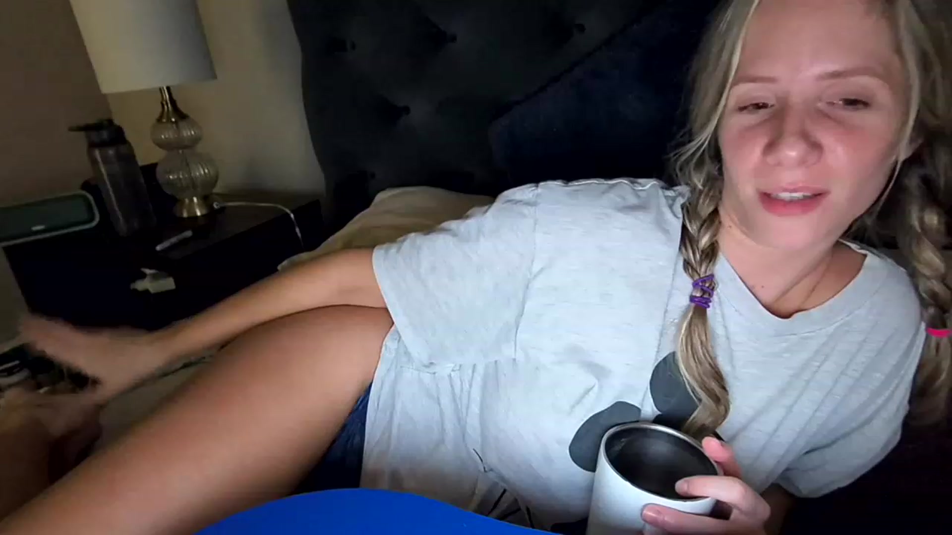 Gallery image thumbnail from Lucylux1's myfreecams stream on, 11/21/2022, 02:47 image 9 of 20