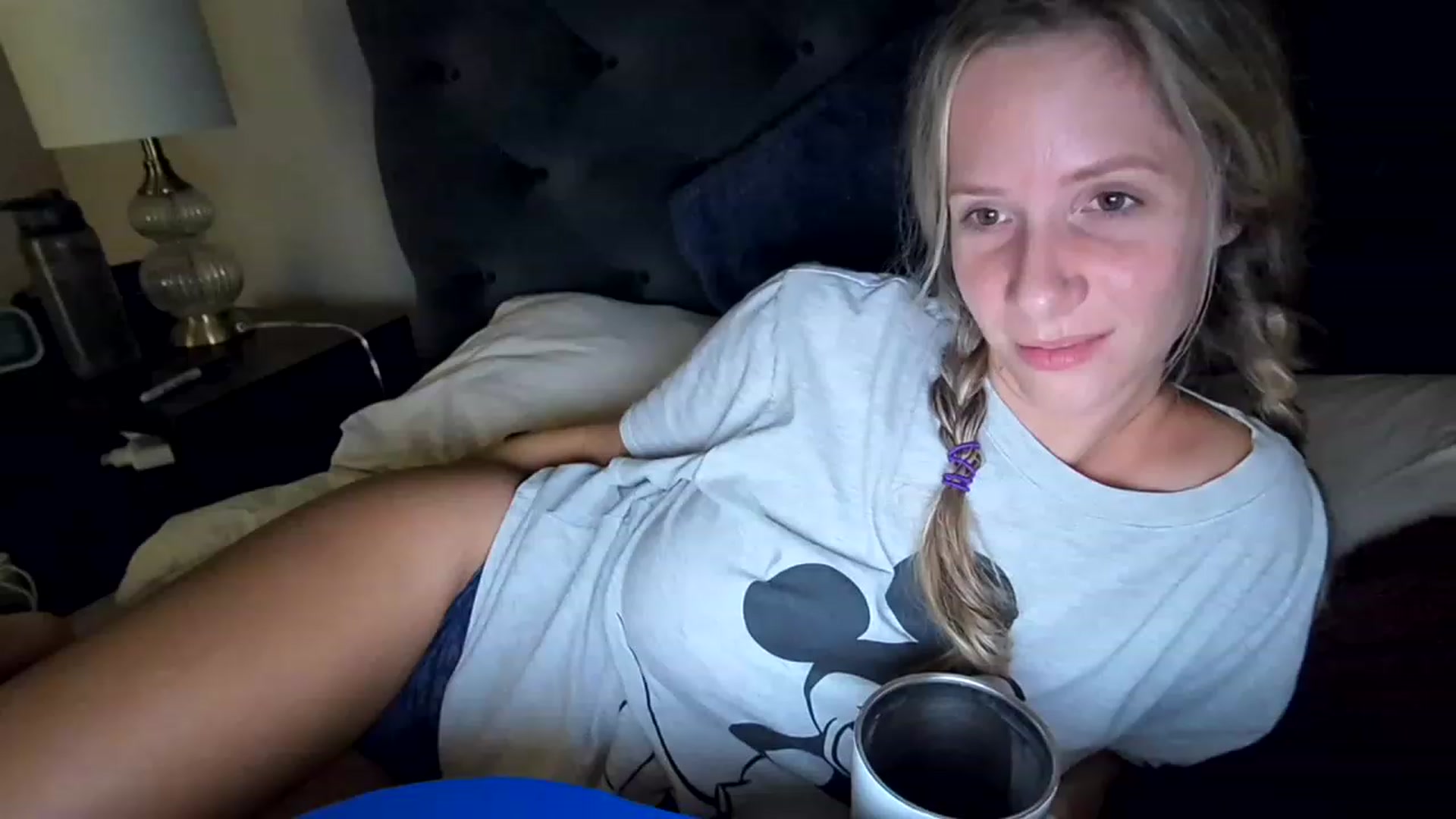 Gallery image thumbnail from Lucylux1's myfreecams stream on, 11/21/2022, 02:47 image 14 of 20