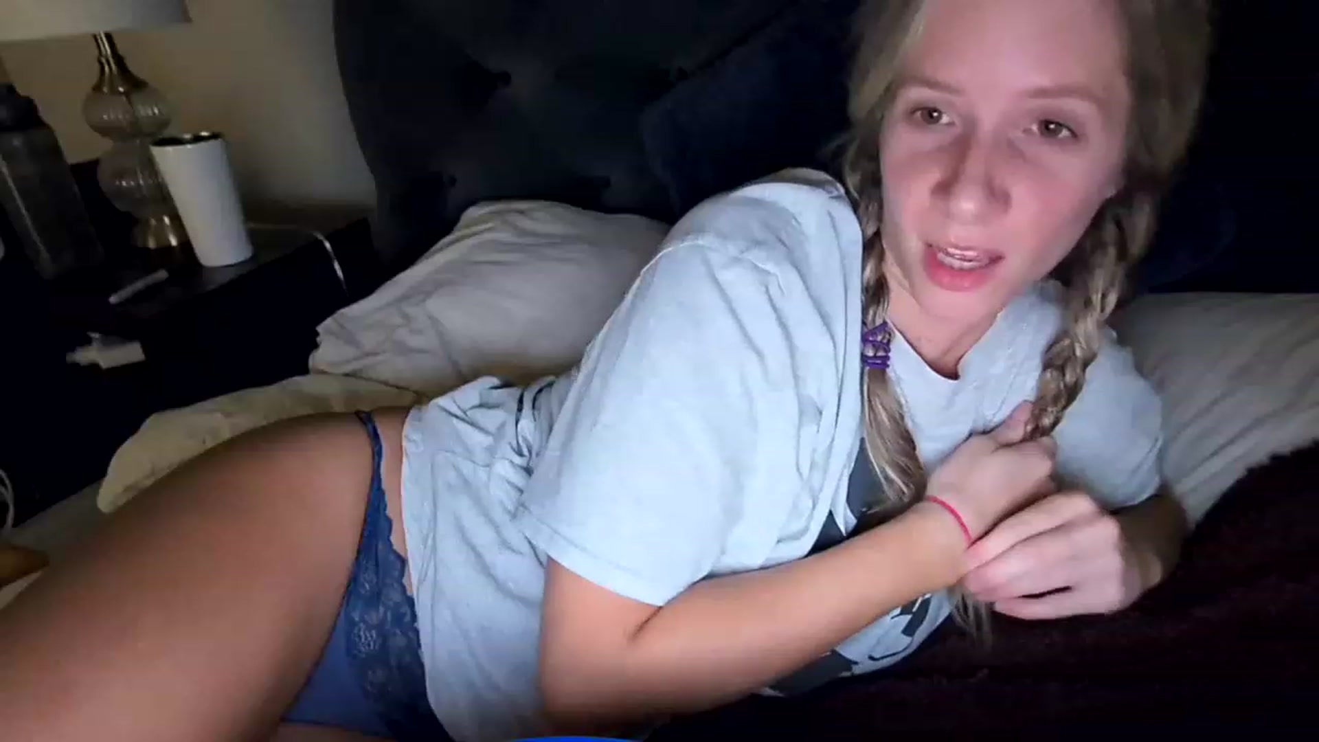 Gallery image thumbnail from Lucylux1's myfreecams stream on, 11/21/2022, 02:47 image 7 of 20