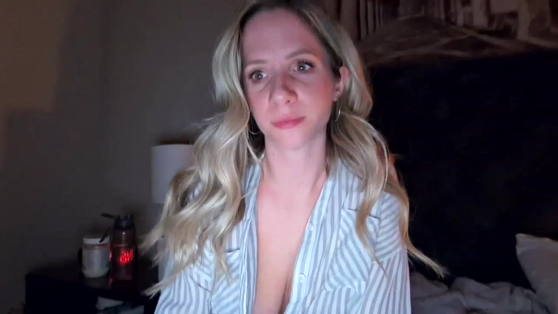 Gallery image thumbnail from Lucylux1's myfreecams stream on, 11/23/2022, 02:53 image 20 of 20