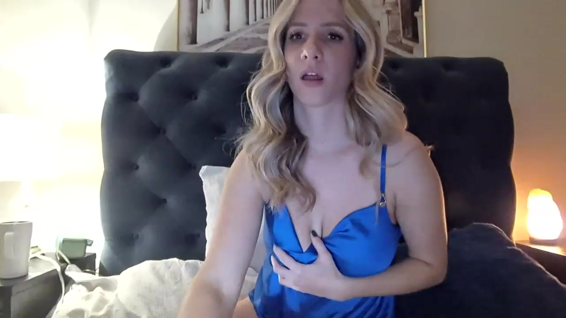 Gallery image thumbnail from Lucylux1's myfreecams stream on, 11/27/2022, 03:57 image 9 of 20