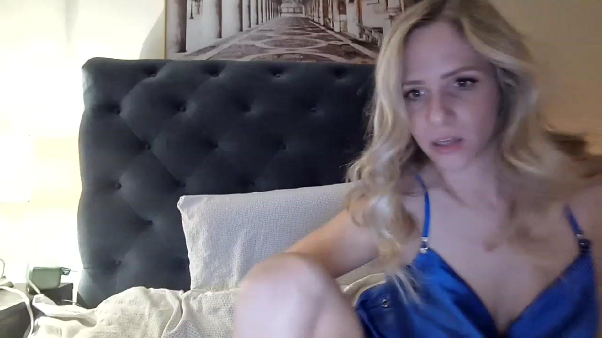 Gallery image thumbnail from Lucylux1's myfreecams stream on, 11/27/2022, 03:57 image 14 of 20